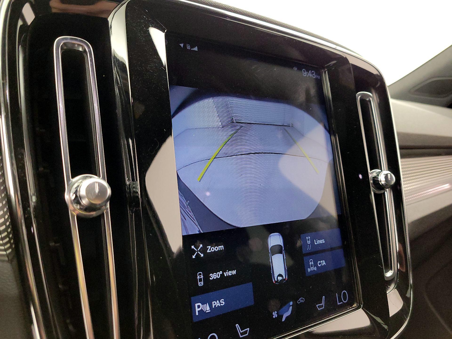 Thumbnail: 2020 Volvo XC40 - 15
