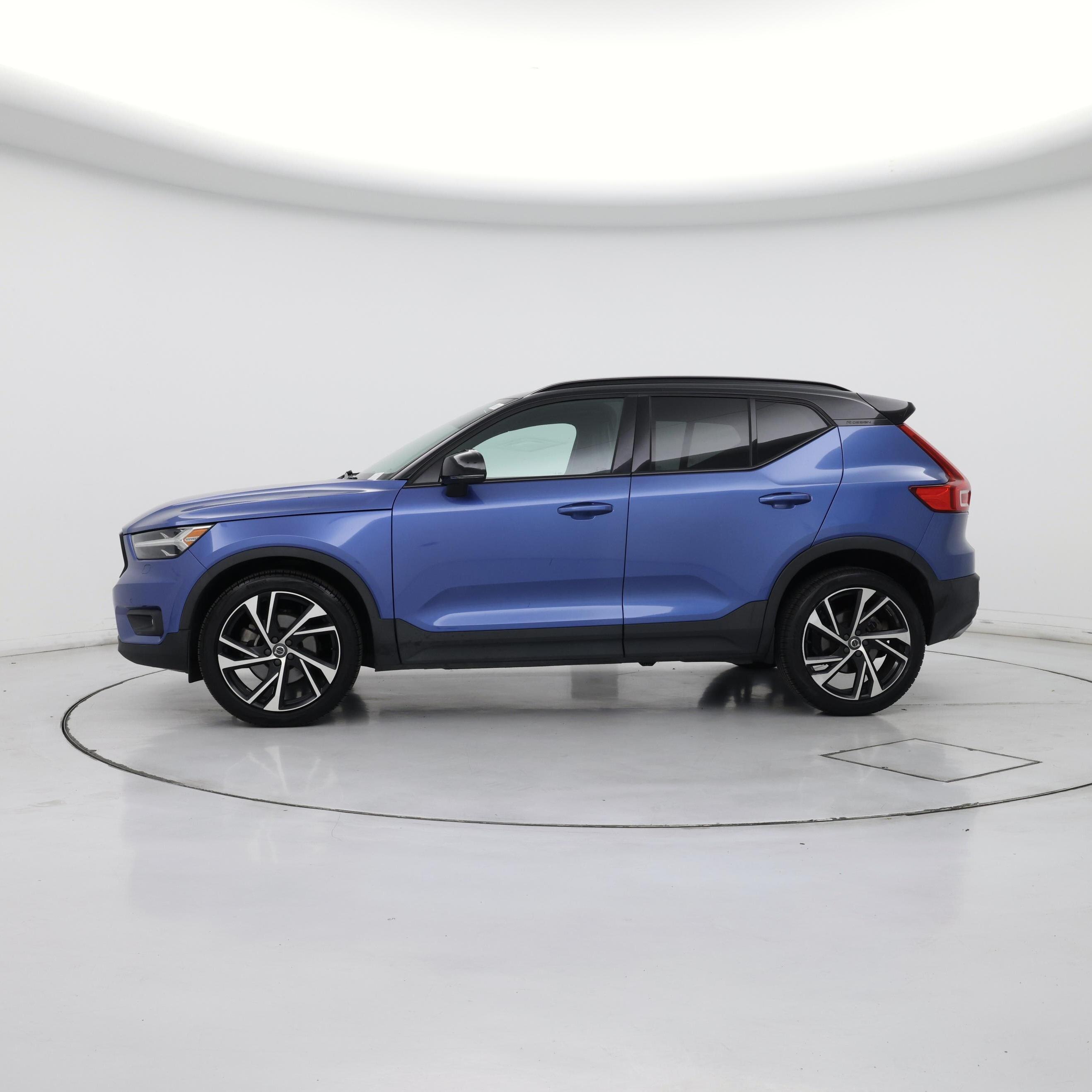Thumbnail: 2020 Volvo XC40 - 3