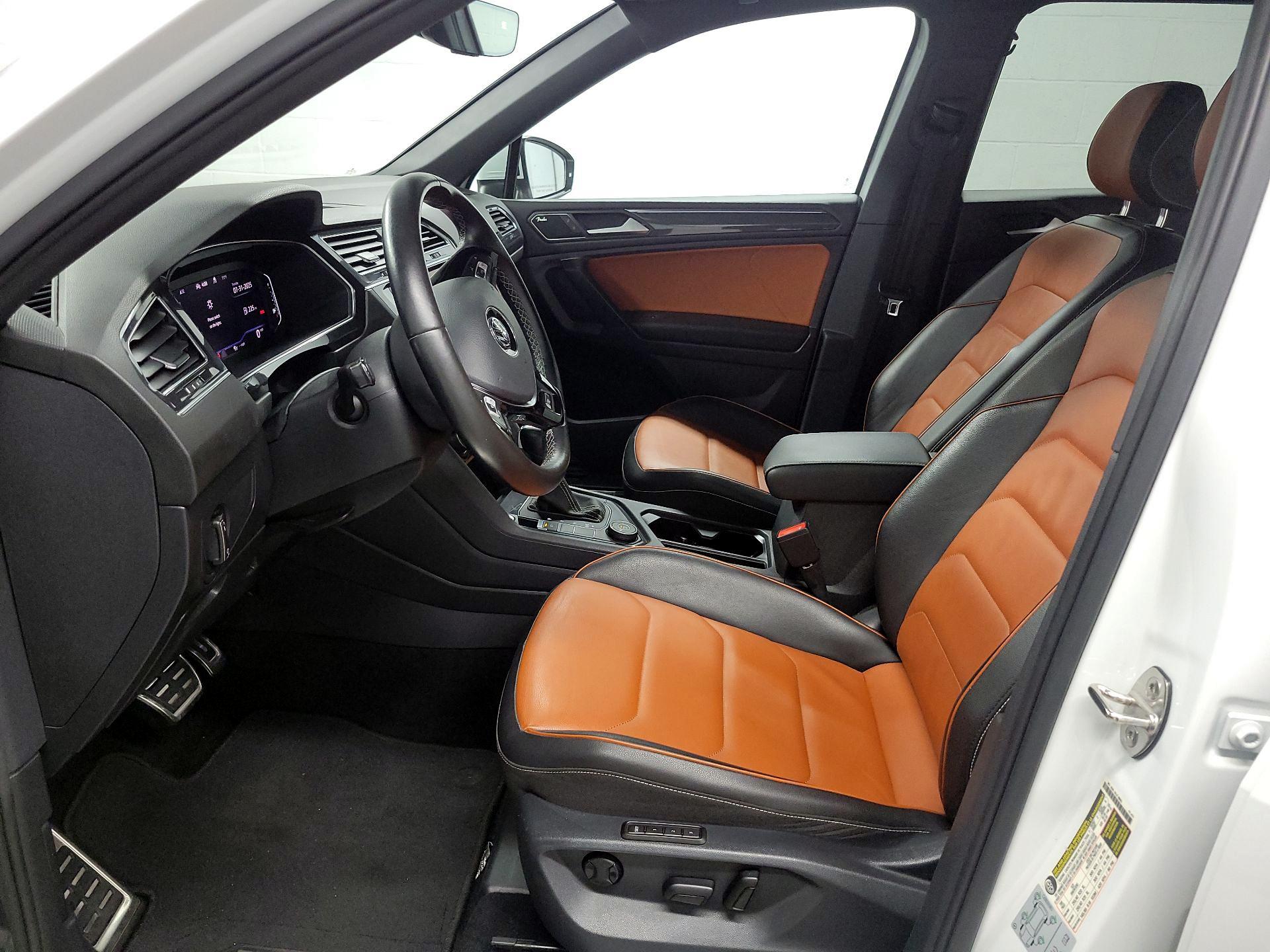 Thumbnail: 2021 Volkswagen Tiguan - 11