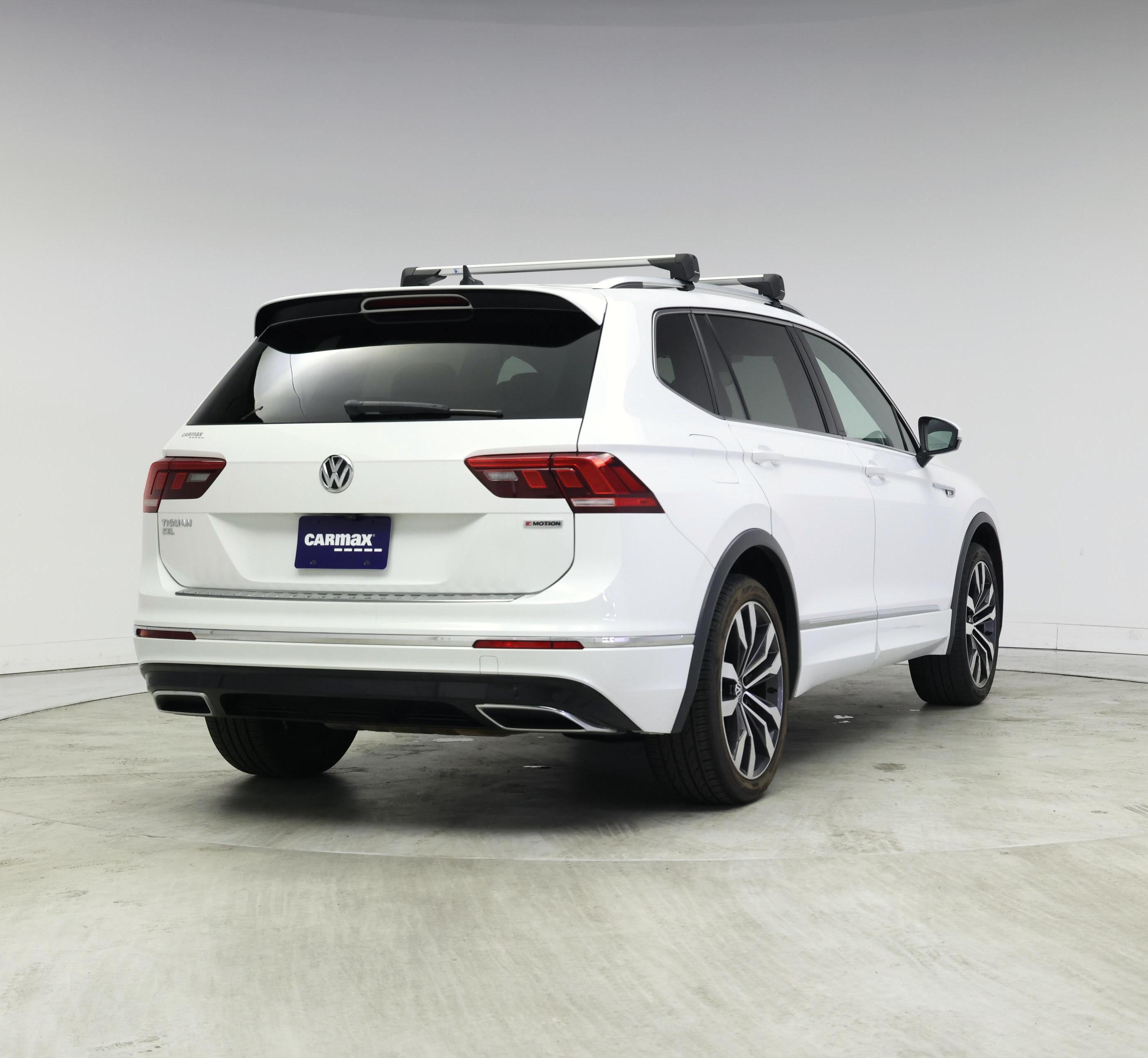 Thumbnail: 2021 Volkswagen Tiguan - 8