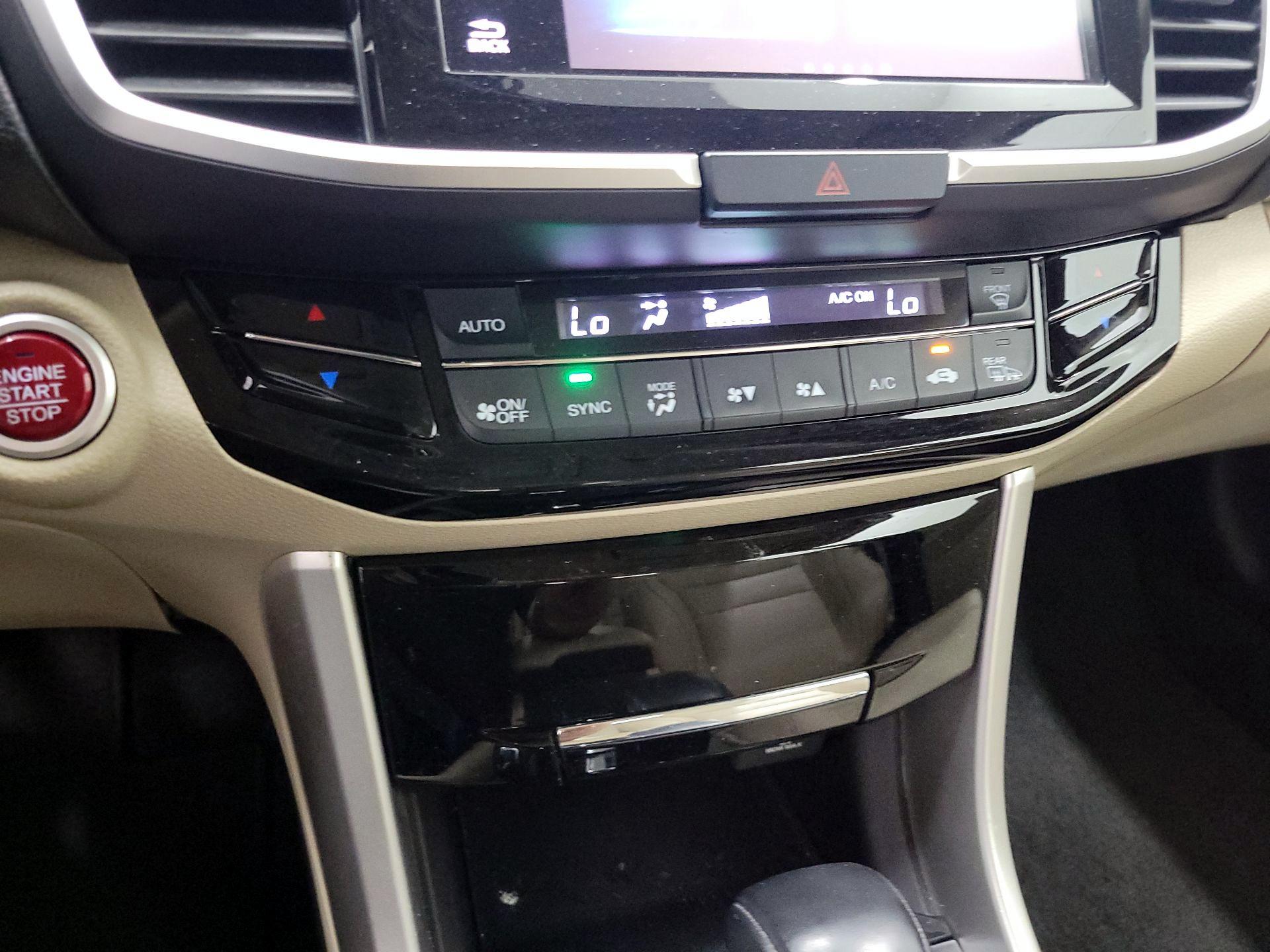 Thumbnail: 2016 Honda Accord - 16
