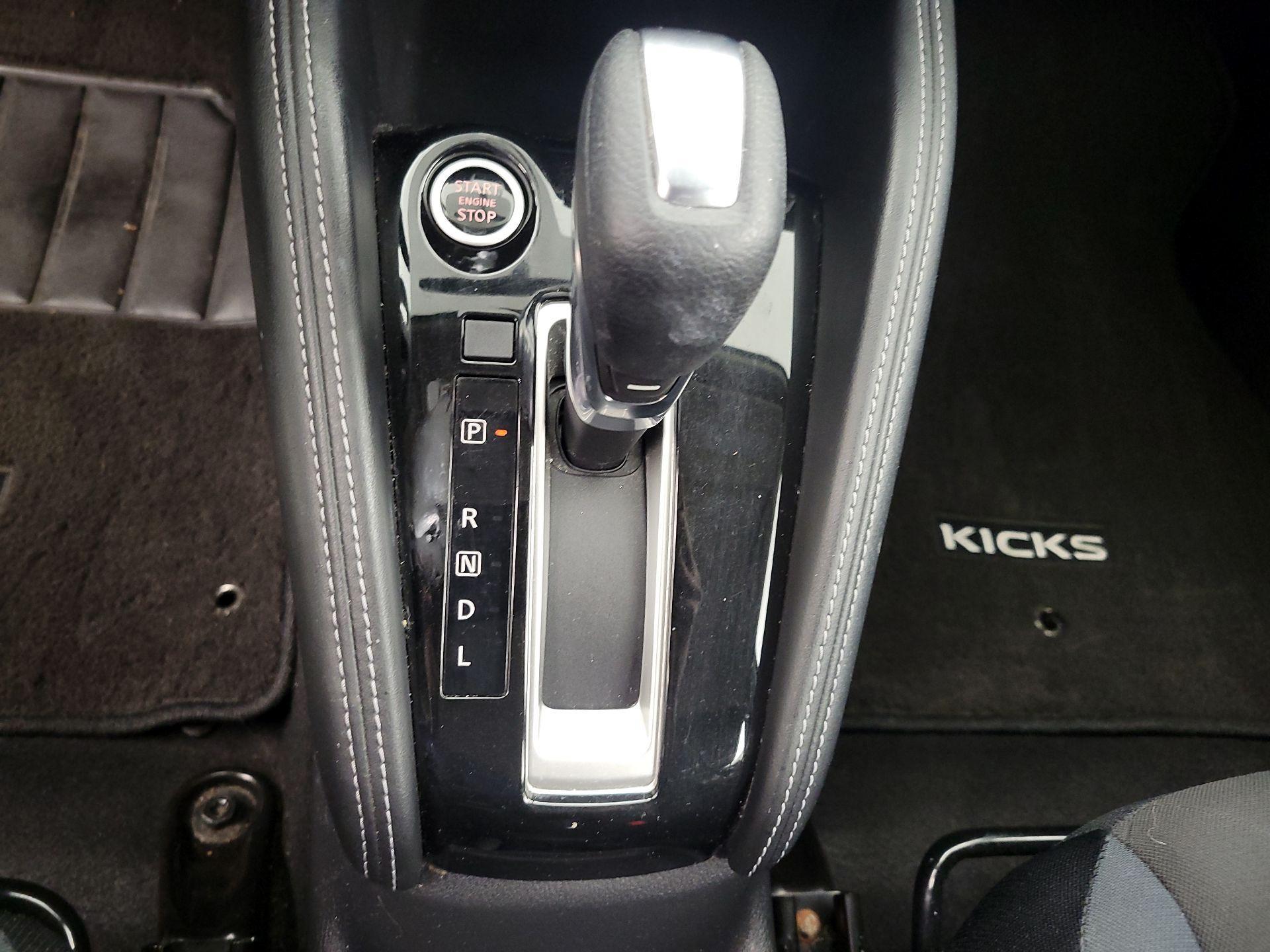 Thumbnail: 2018 Nissan Kicks - 17