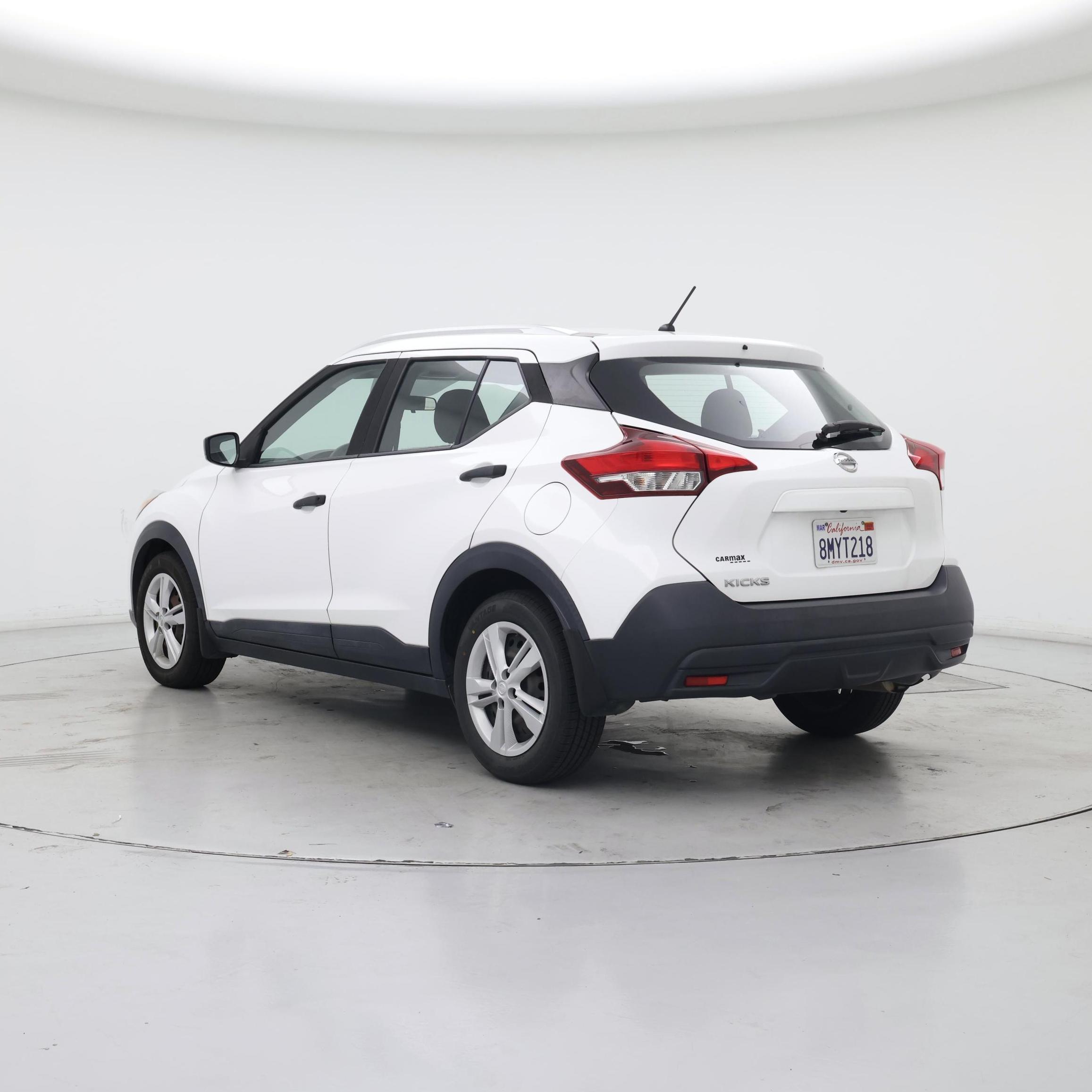 Thumbnail: 2018 Nissan Kicks - 2