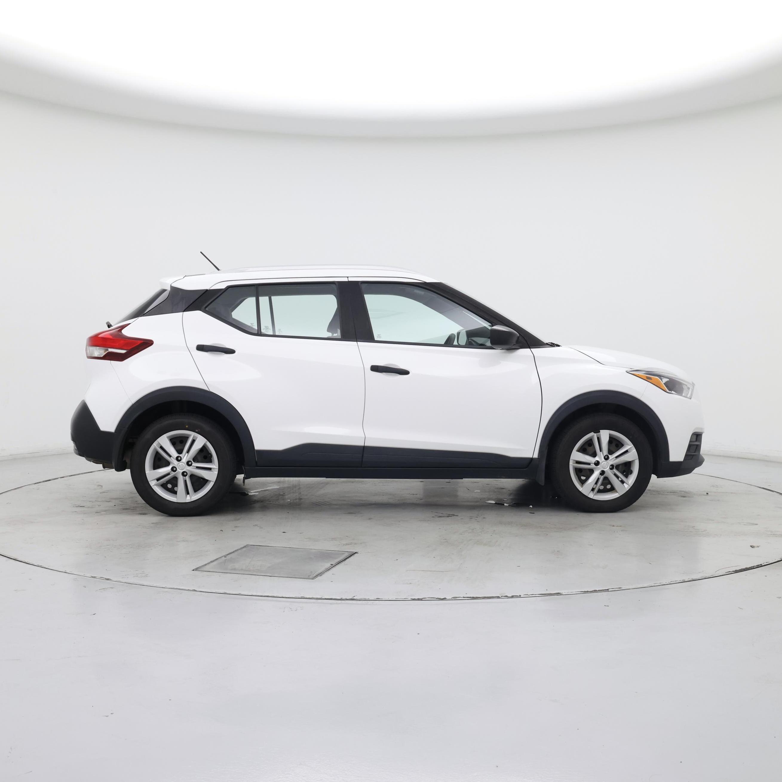 Thumbnail: 2018 Nissan Kicks - 7