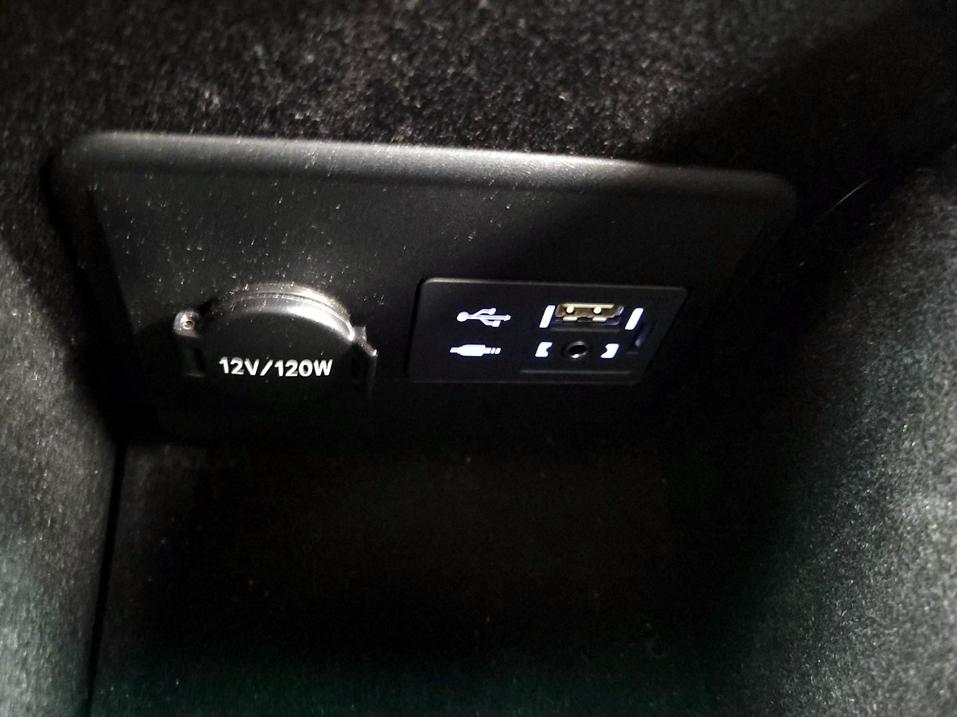 Thumbnail: 2013 Lexus LS - 18