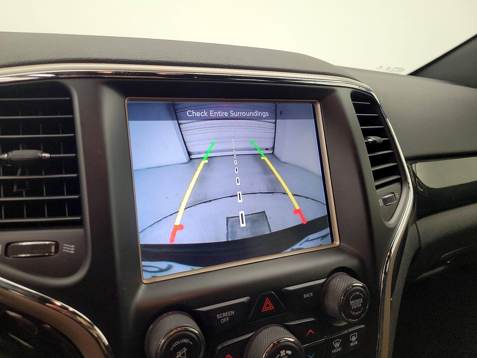 Thumbnail: 2016 Jeep Grand Cherokee - 14