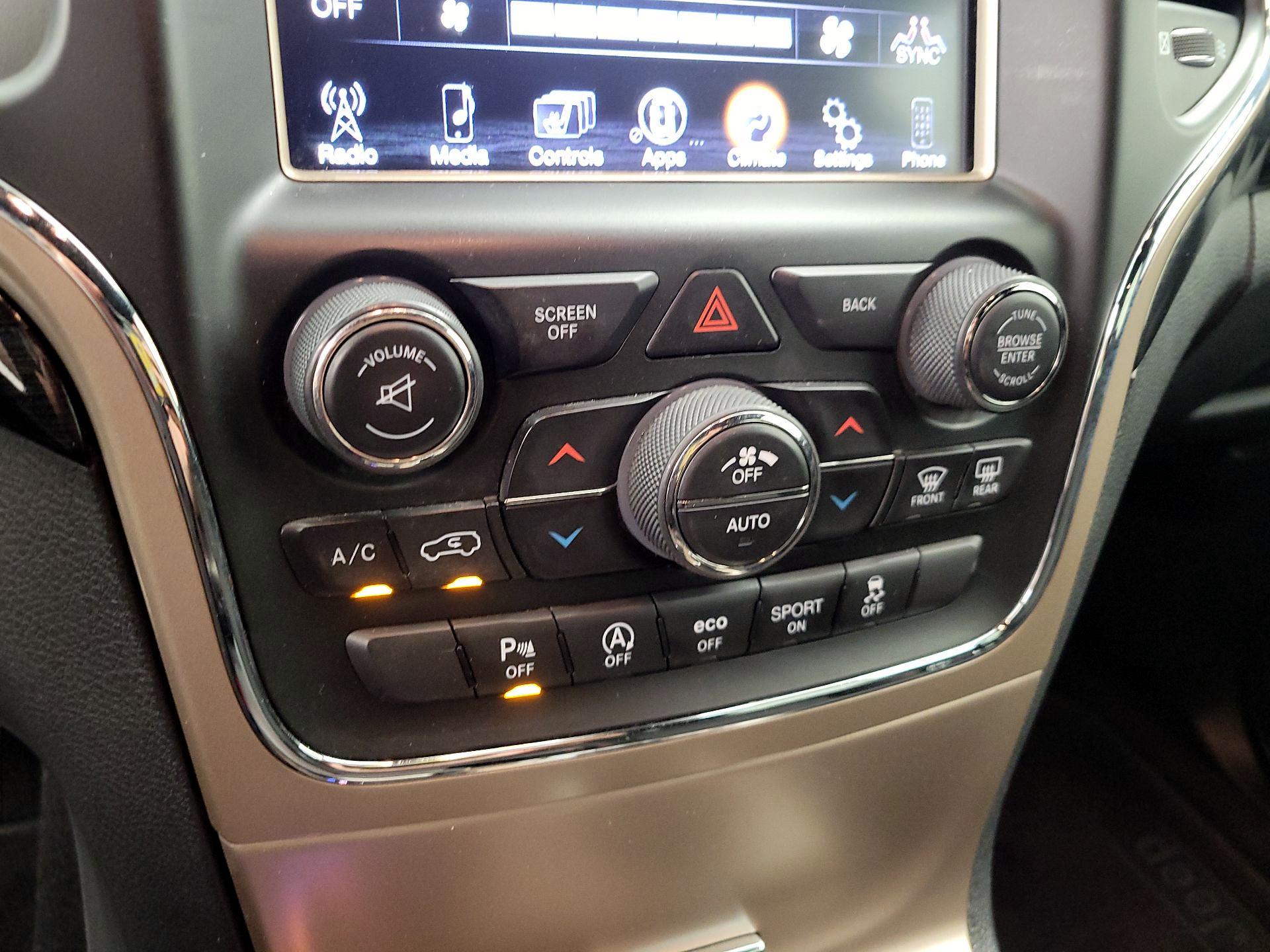 Thumbnail: 2016 Jeep Grand Cherokee - 16
