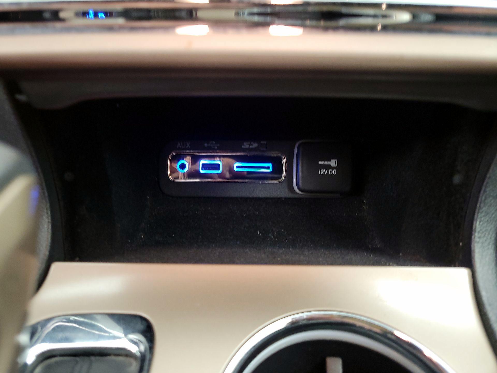Thumbnail: 2016 Jeep Grand Cherokee - 18