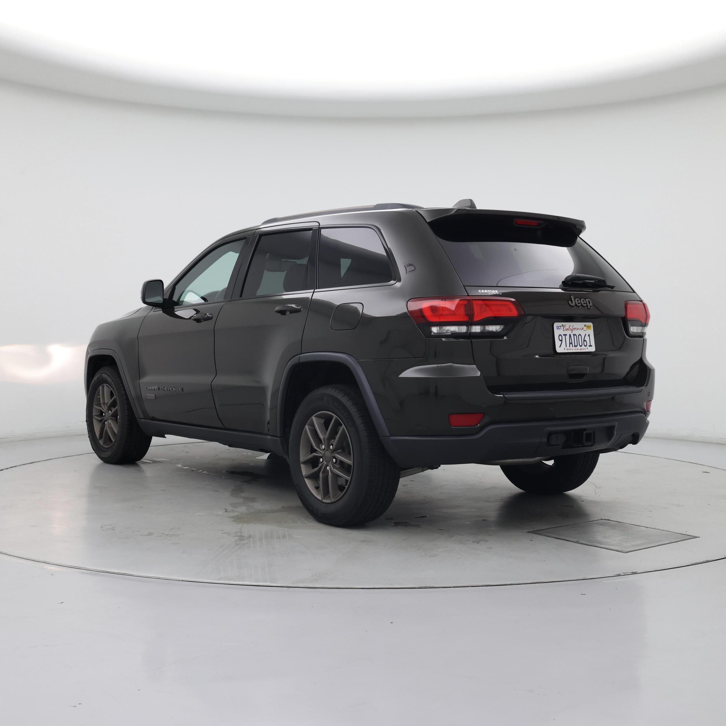 Thumbnail: 2016 Jeep Grand Cherokee - 2
