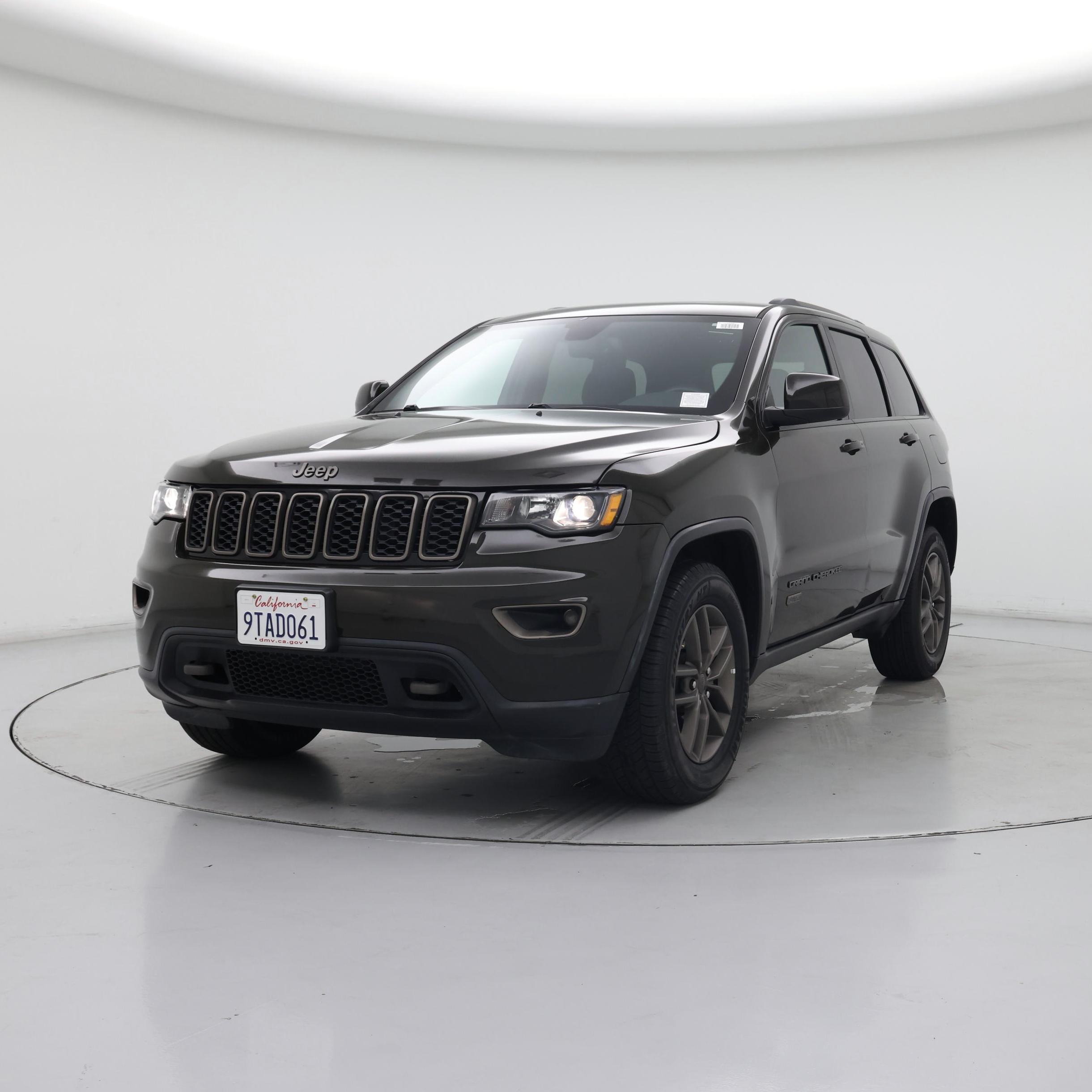 Thumbnail: 2016 Jeep Grand Cherokee - 4