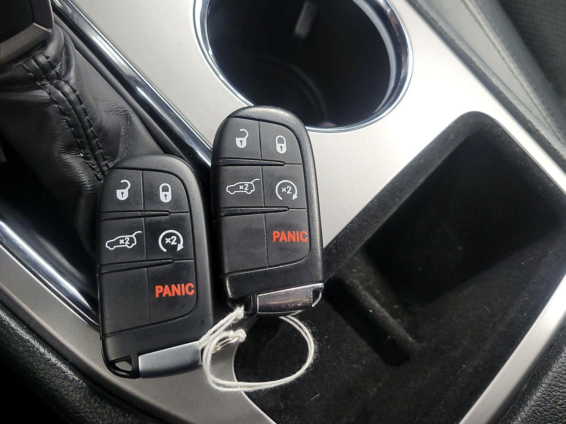 Thumbnail: 2021 Jeep Grand Cherokee - 20