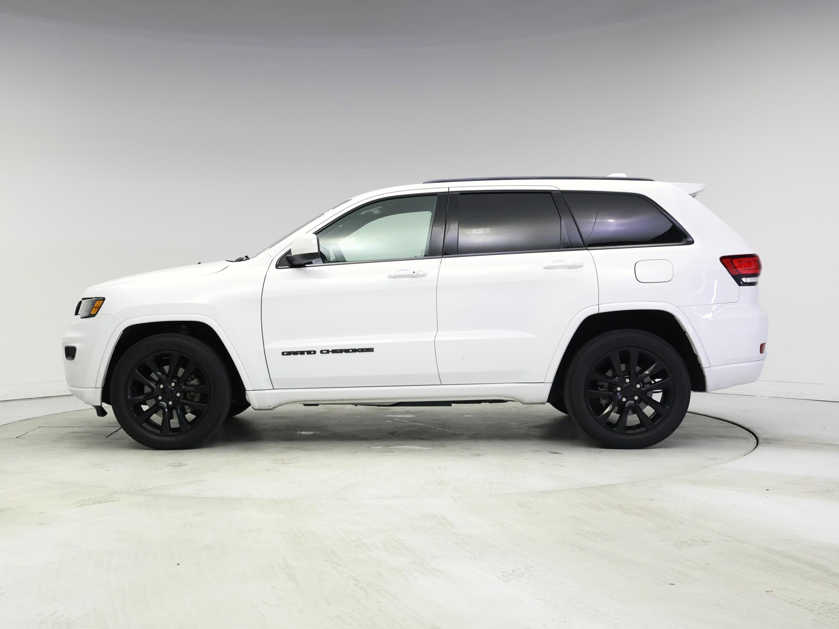 Thumbnail: 2021 Jeep Grand Cherokee - 3