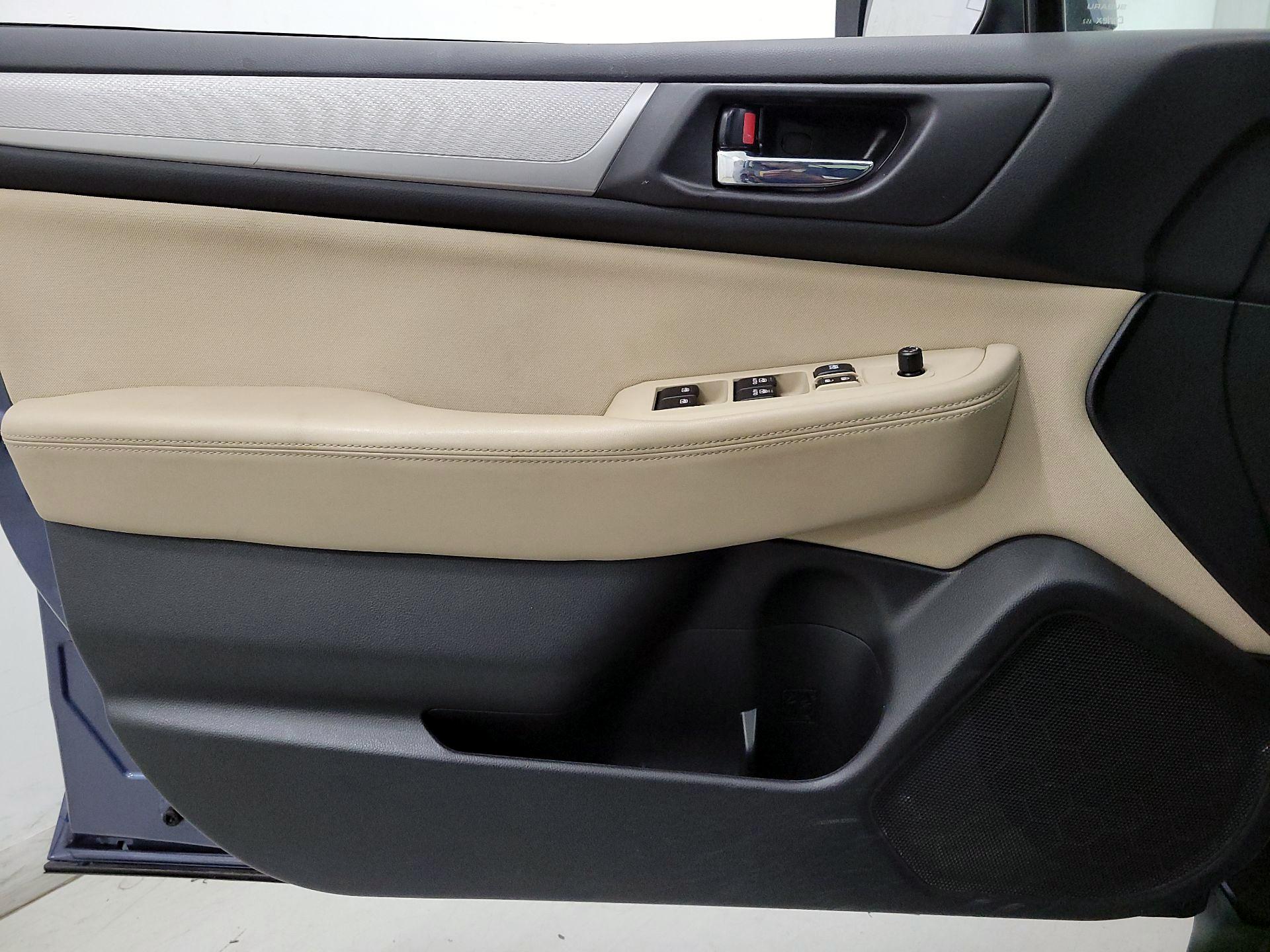 Thumbnail: 2016 Subaru Outback - 12