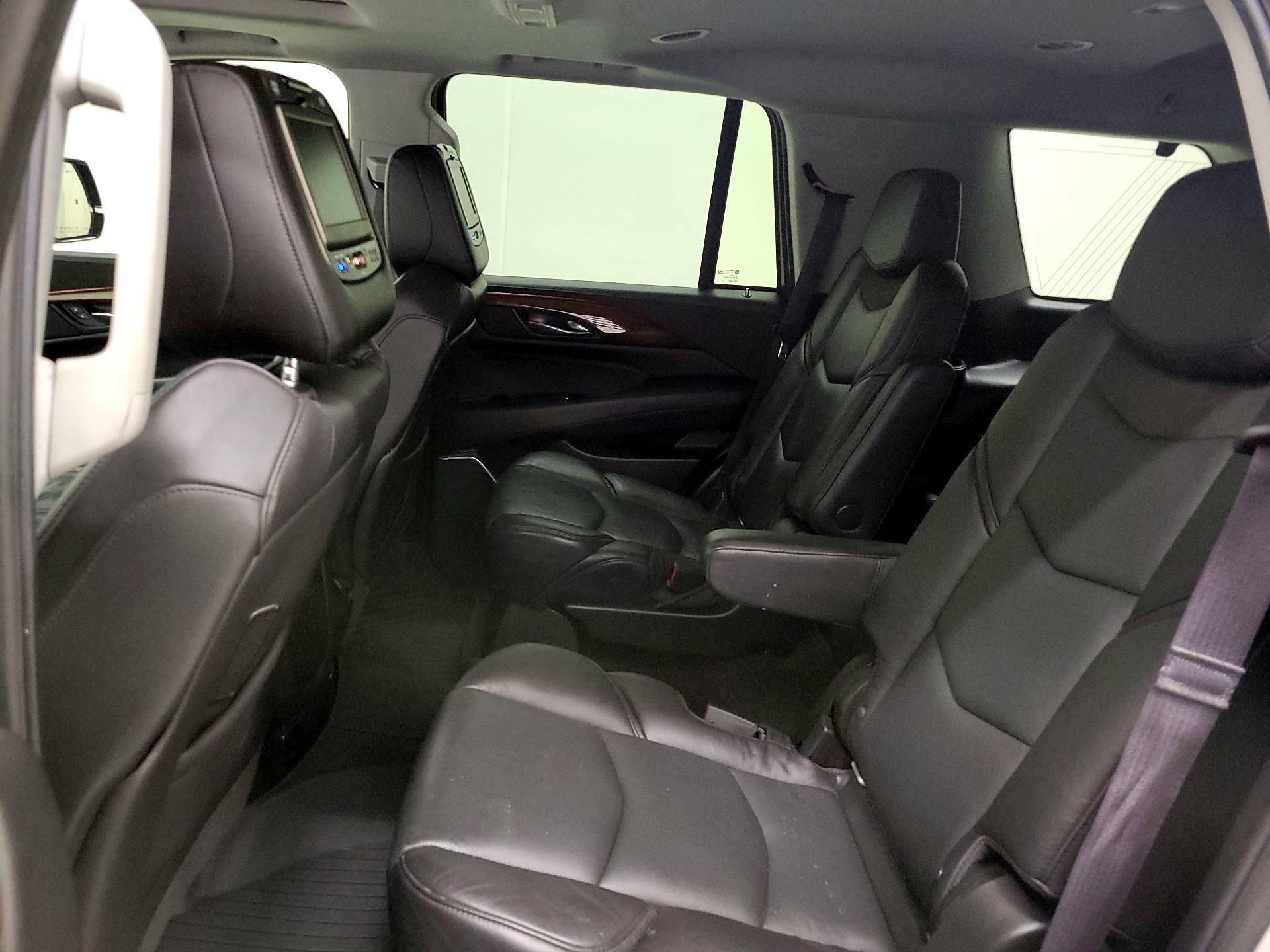 Thumbnail: 2017 Cadillac Escalade - 20