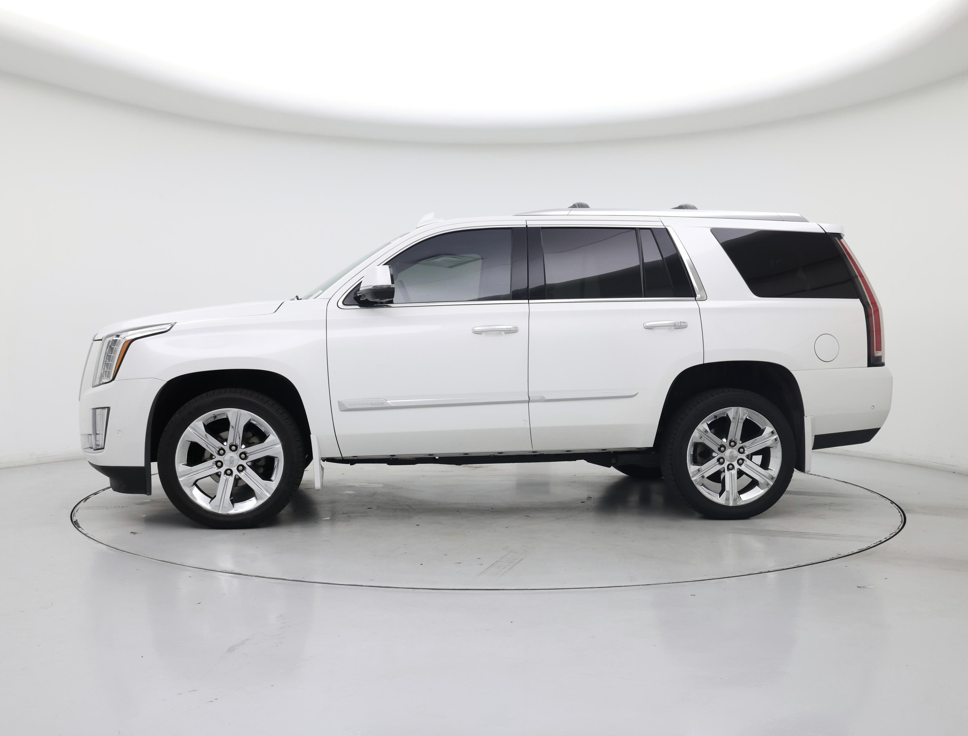 Thumbnail: 2017 Cadillac Escalade - 3