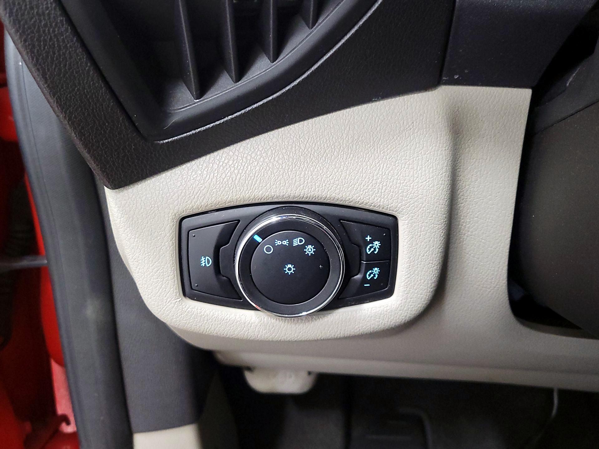 Thumbnail: 2015 Ford Transit Series - 13