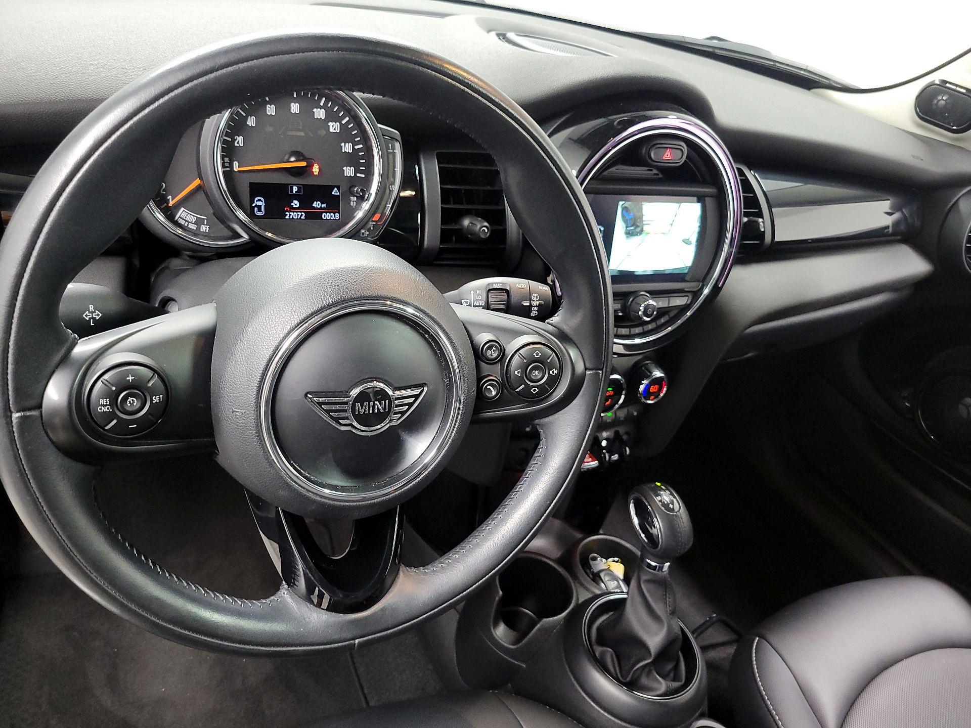 Thumbnail: 2019 MINI Cooper Hardtop - 9