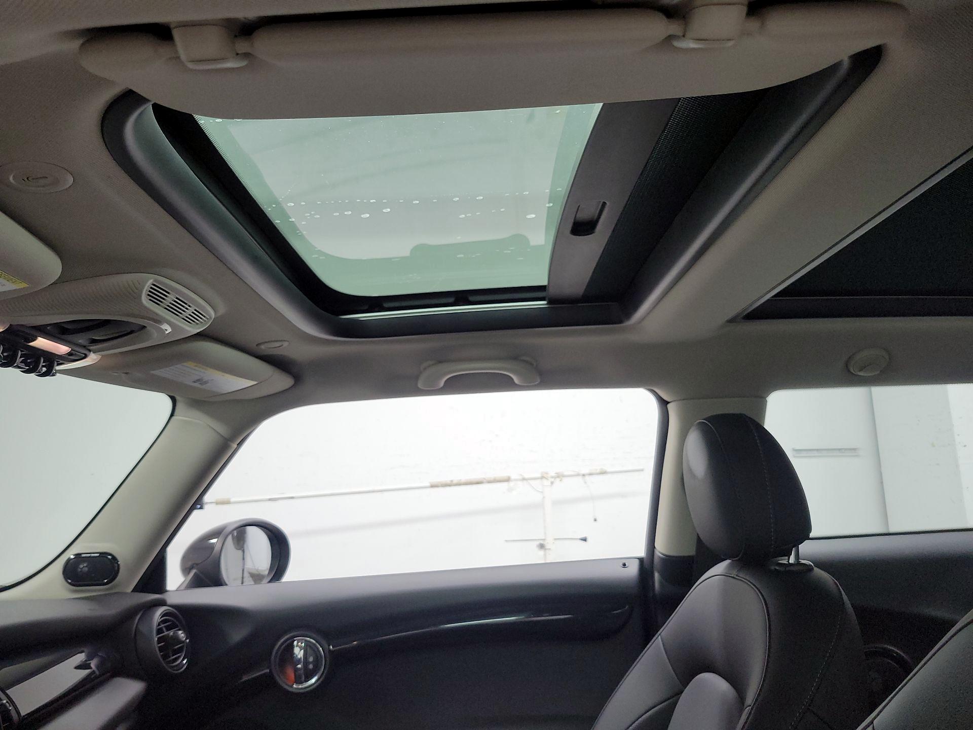 Thumbnail: 2019 MINI Cooper Hardtop - 19