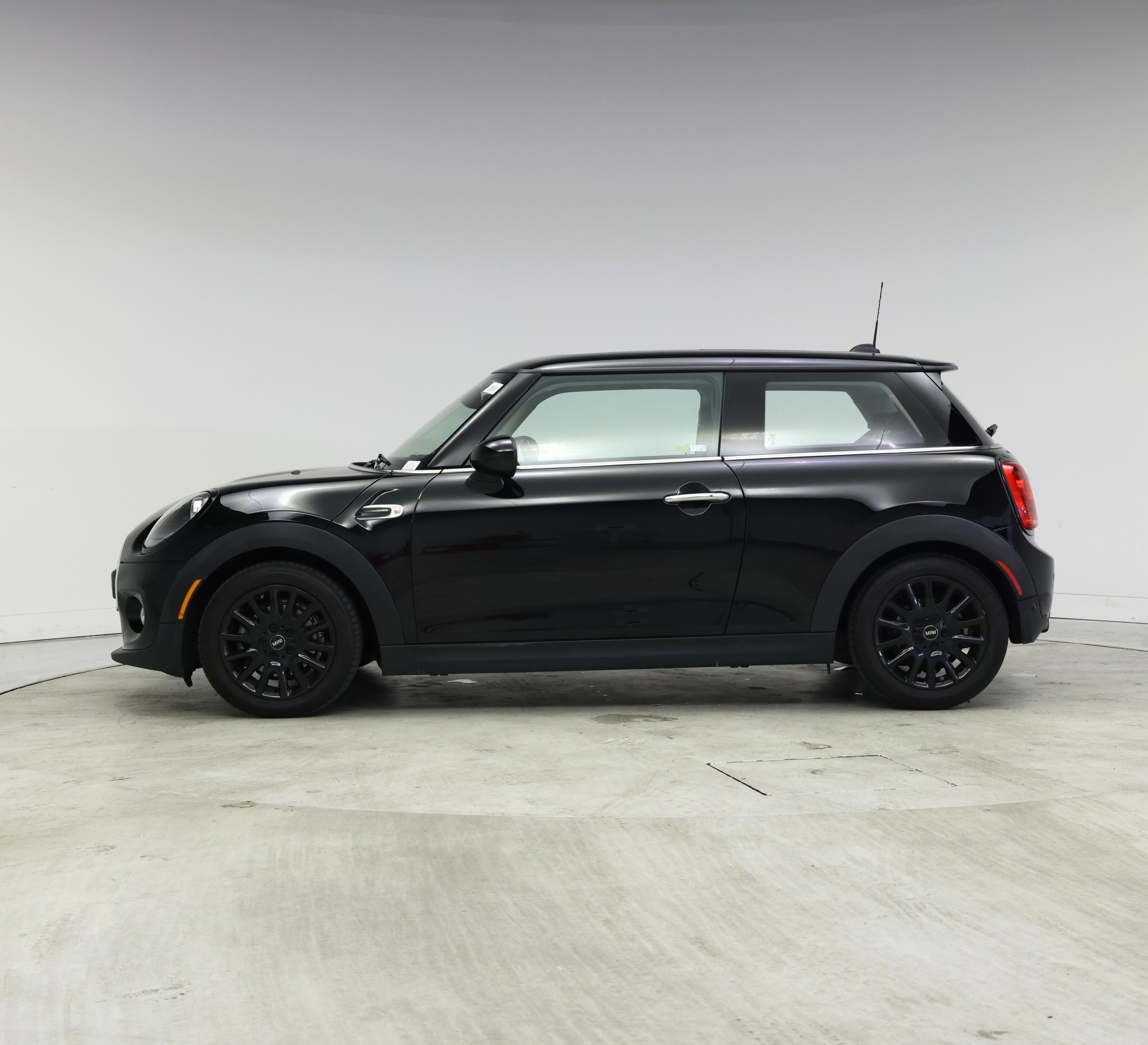 Thumbnail: 2019 MINI Cooper Hardtop - 3