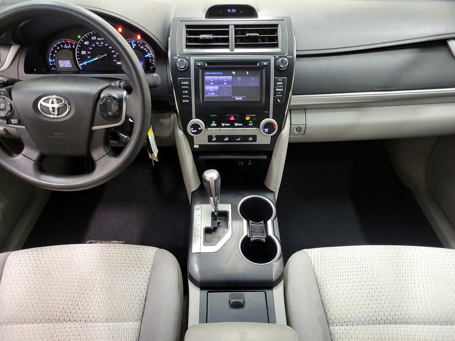 Thumbnail: 2014 Toyota Camry - 9