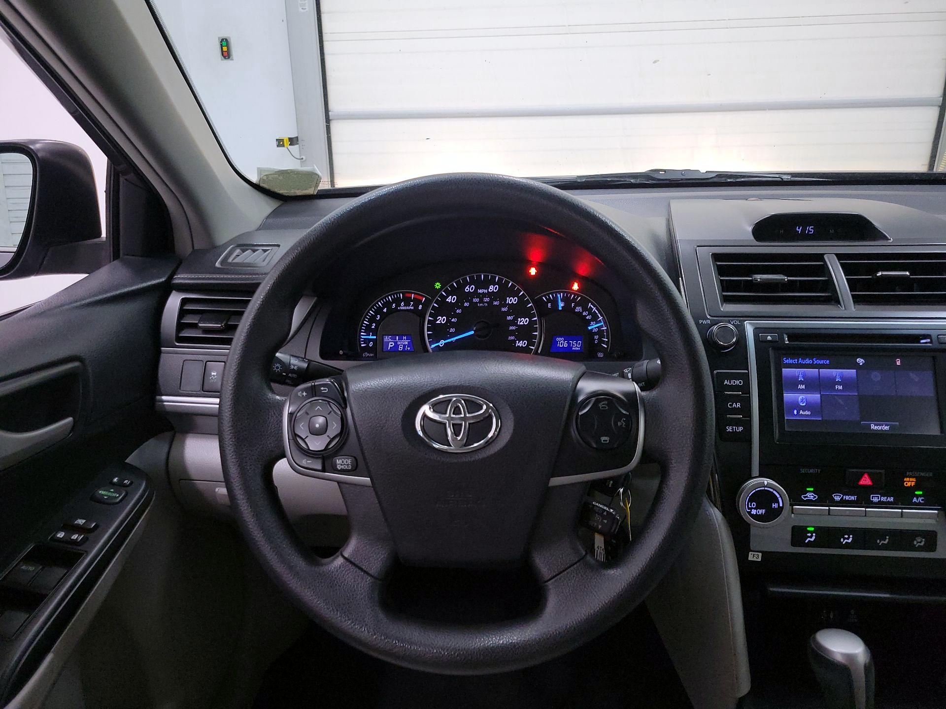 Thumbnail: 2014 Toyota Camry - 10