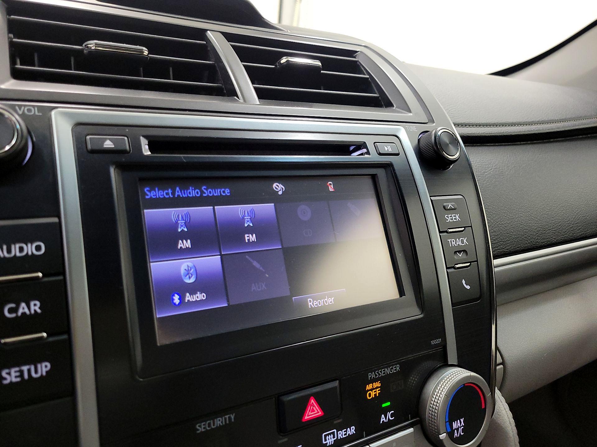 Thumbnail: 2014 Toyota Camry - 15