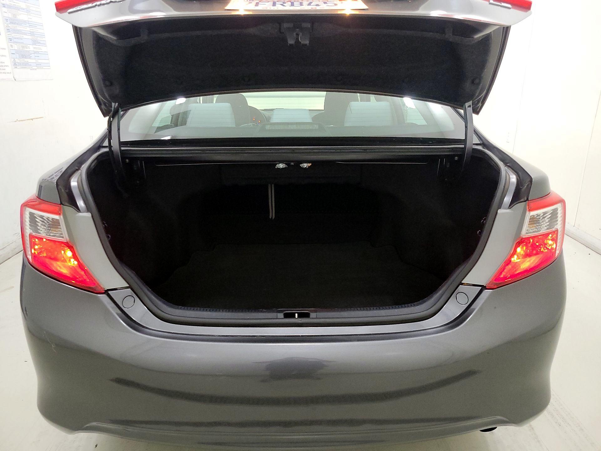 Thumbnail: 2014 Toyota Camry - 20