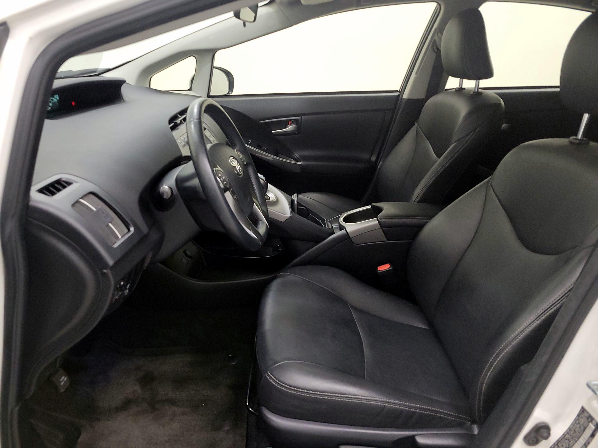 Thumbnail: 2015 Toyota Prius - 11