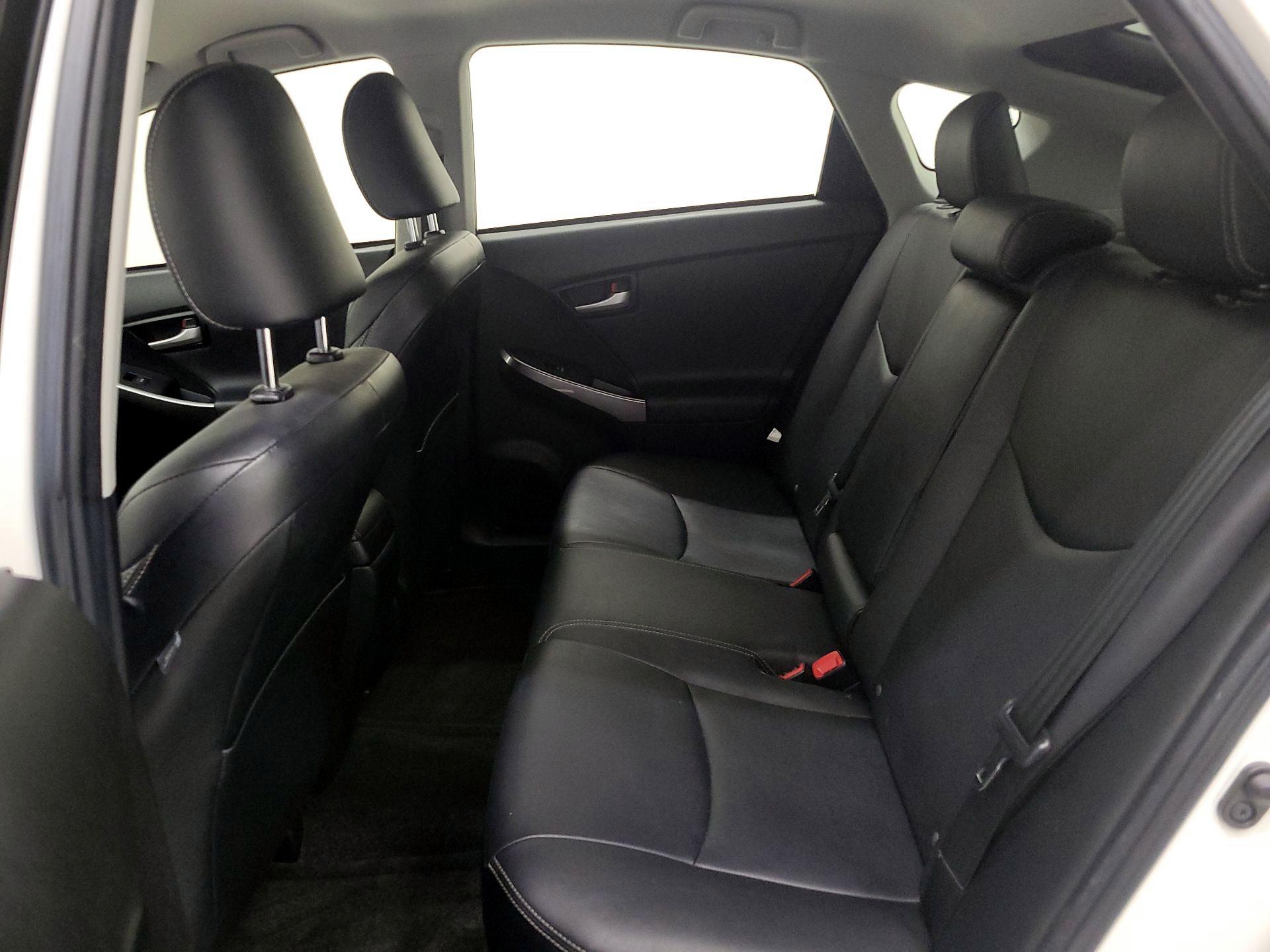 Thumbnail: 2015 Toyota Prius - 18