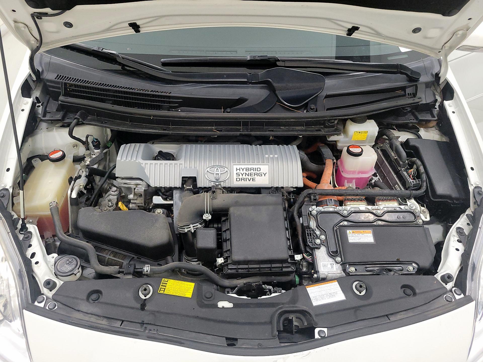 Thumbnail: 2015 Toyota Prius - 20