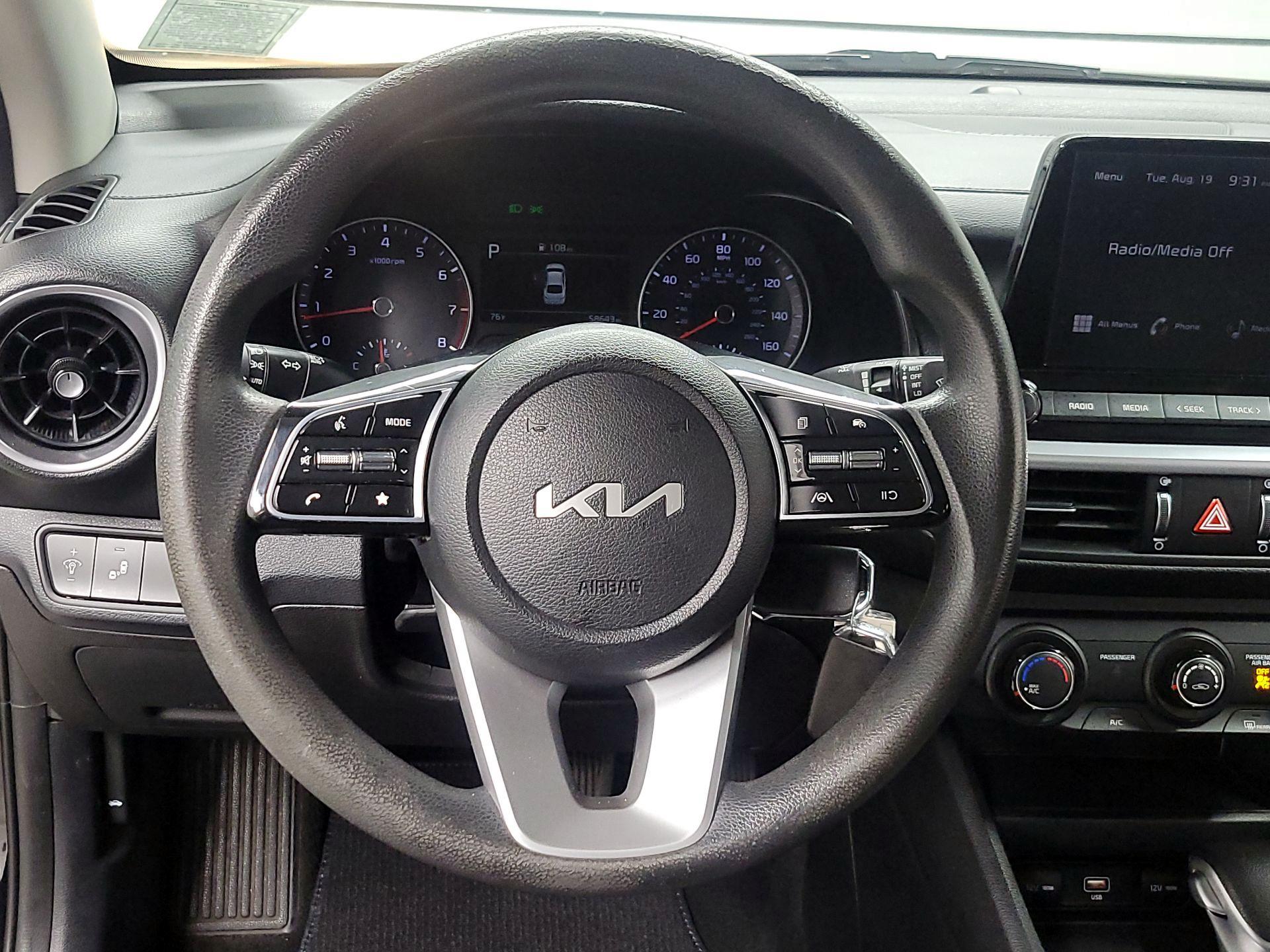 Thumbnail: 2022 Kia Forte - 10