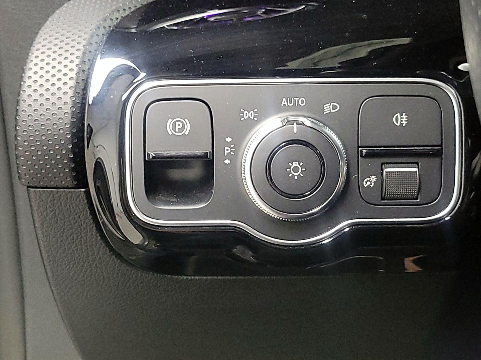Thumbnail: 2020 Mercedes-Benz CLA - 13