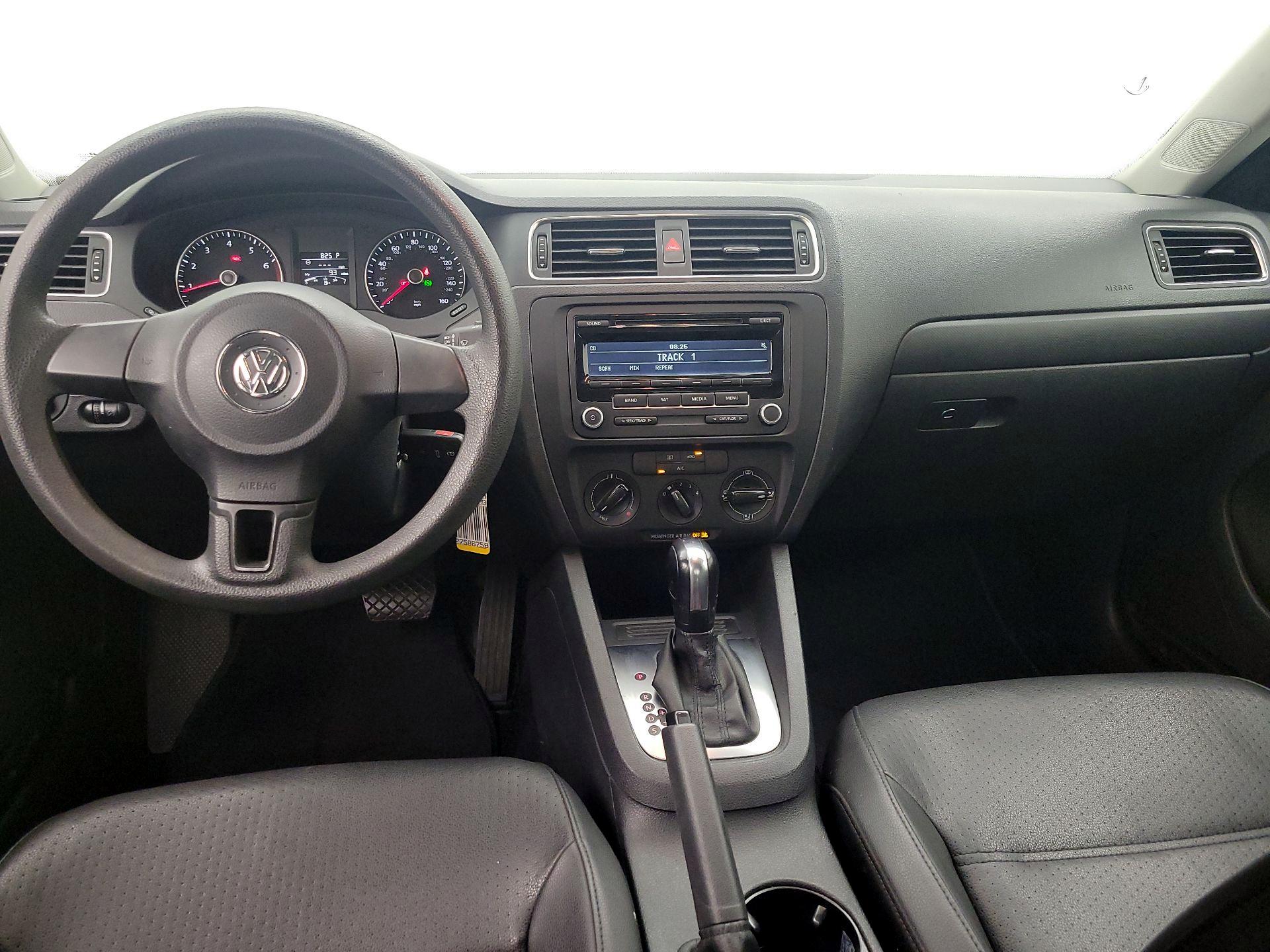Thumbnail: 2014 Volkswagen Jetta - 9