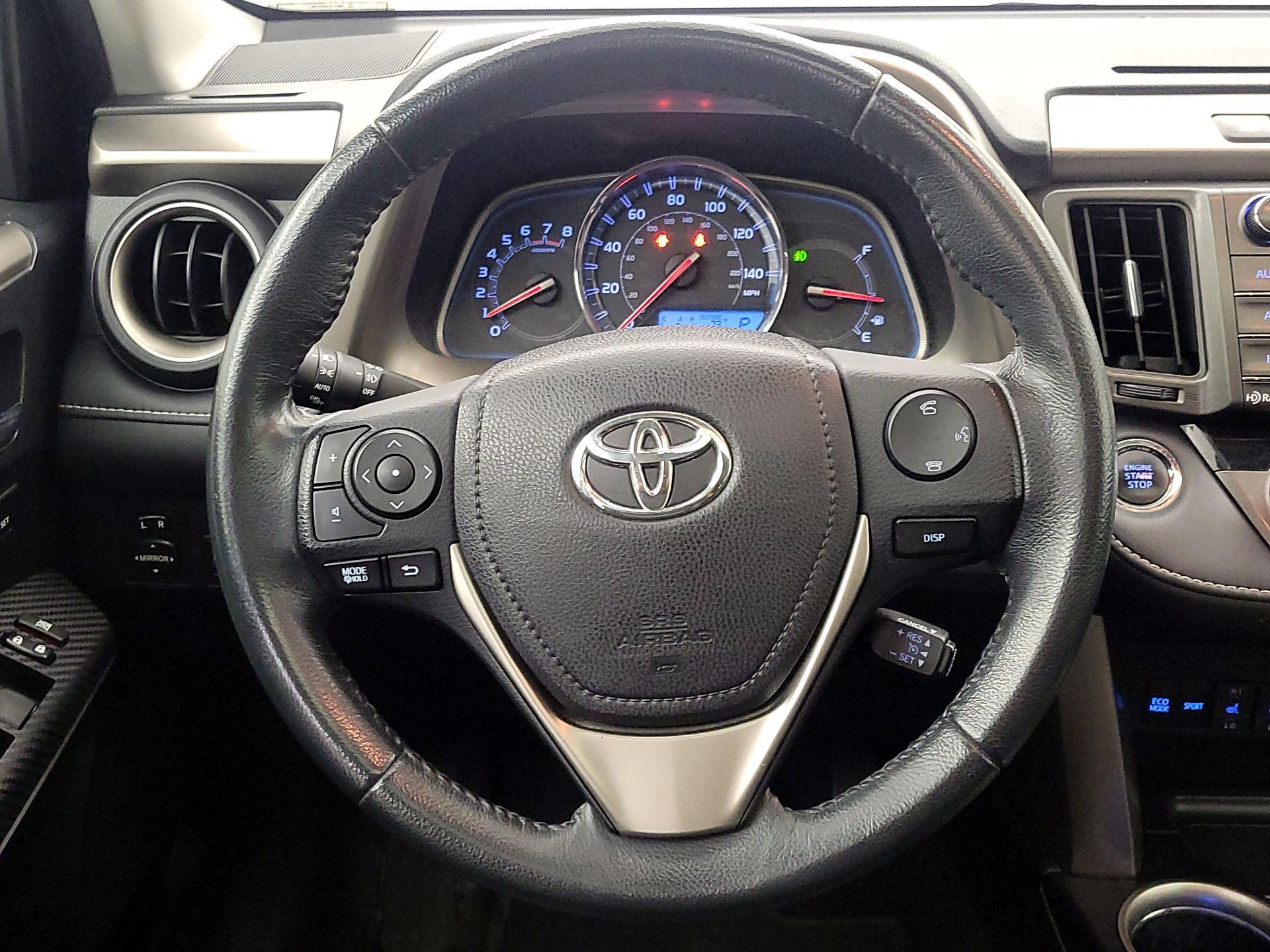 Thumbnail: 2015 Toyota RAV4 - 10