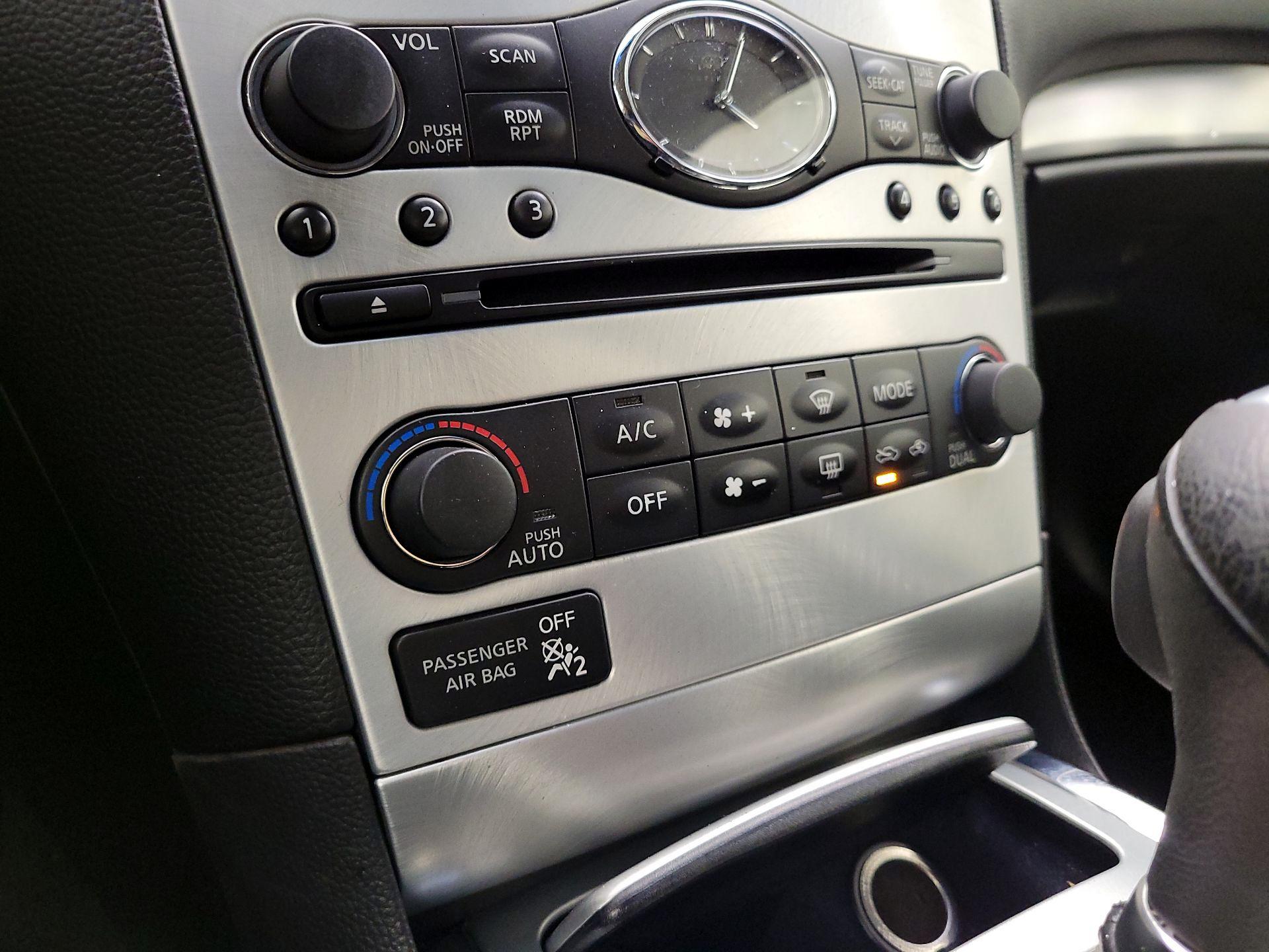Thumbnail: 2013 INFINITI G37 - 17