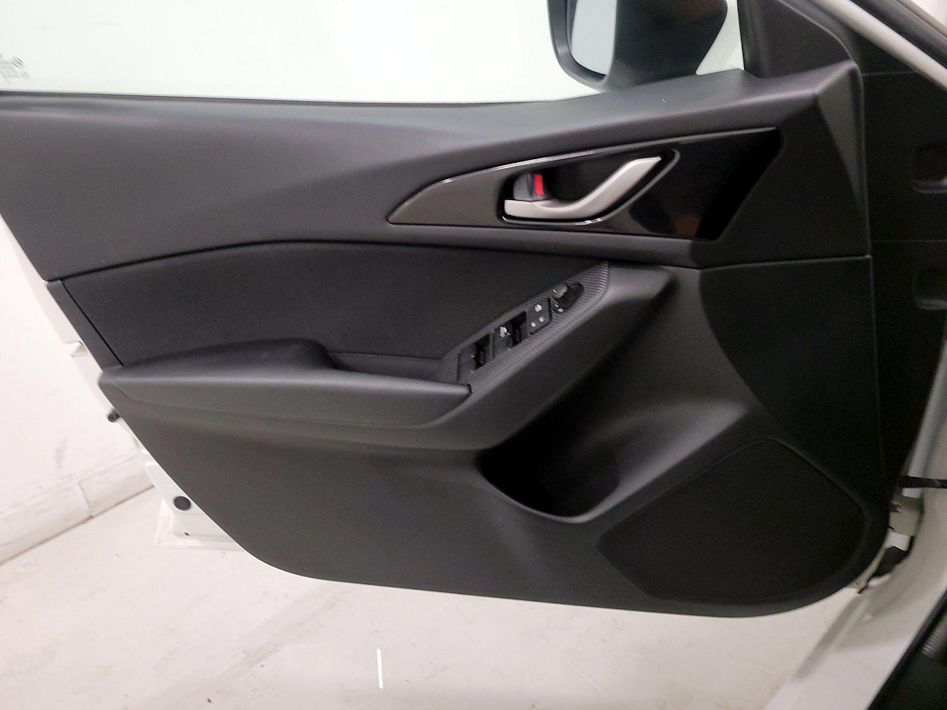 Thumbnail: 2016 Mazda Mazda3 - 12