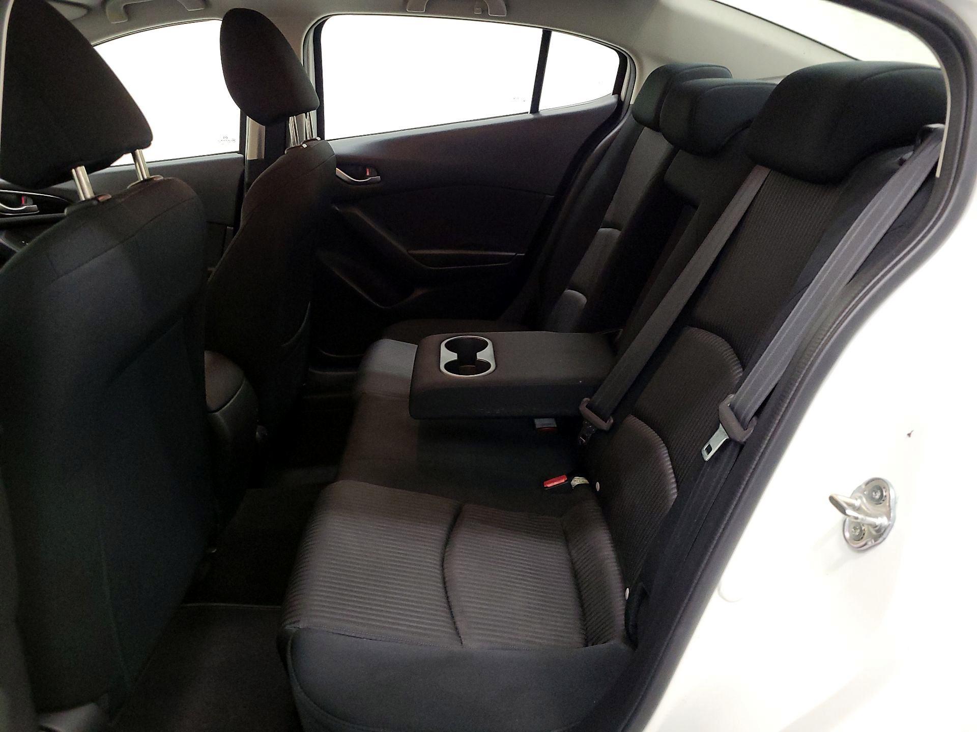 Thumbnail: 2016 Mazda Mazda3 - 20