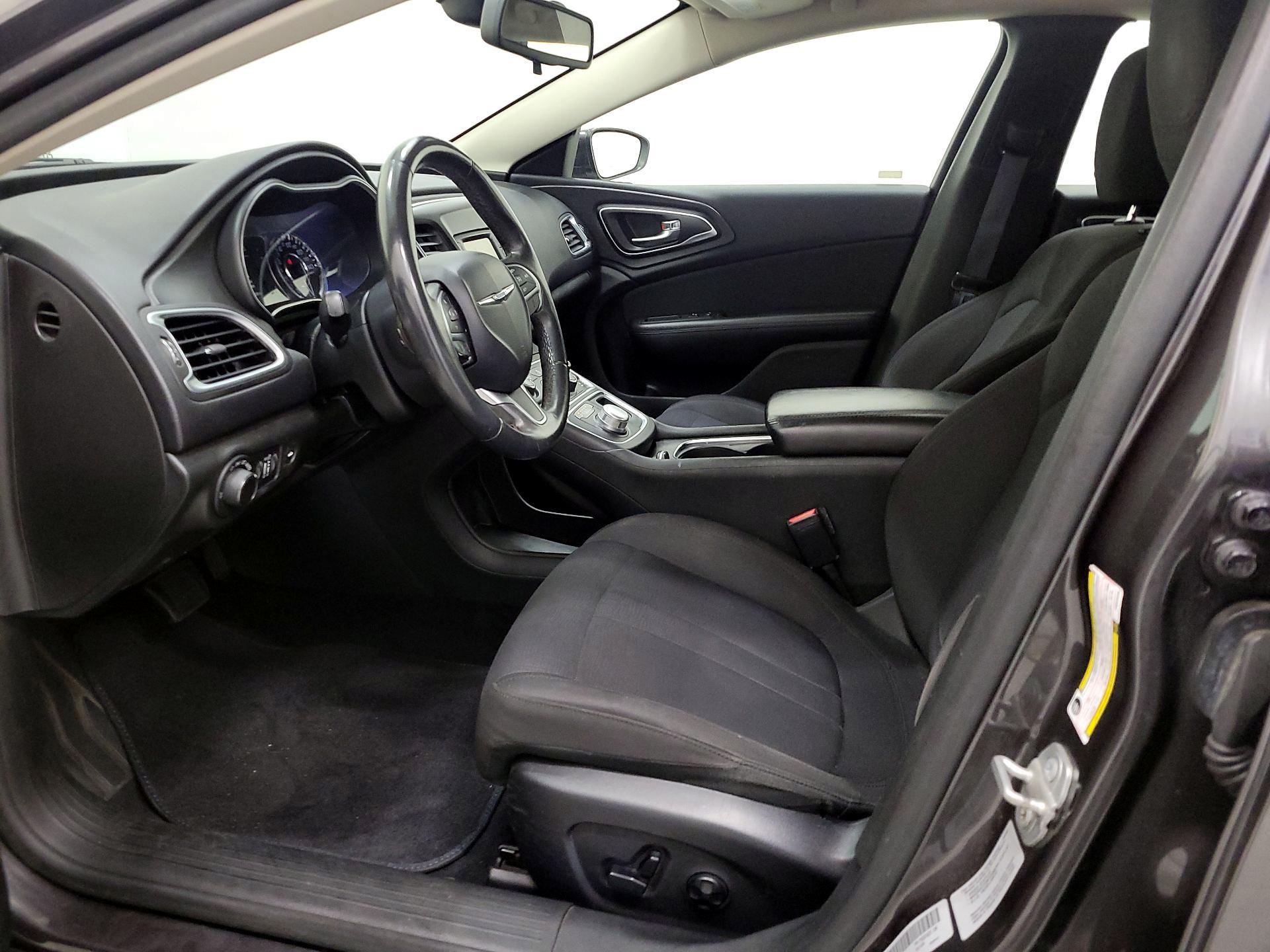 Thumbnail: 2015 Chrysler 200 - 11