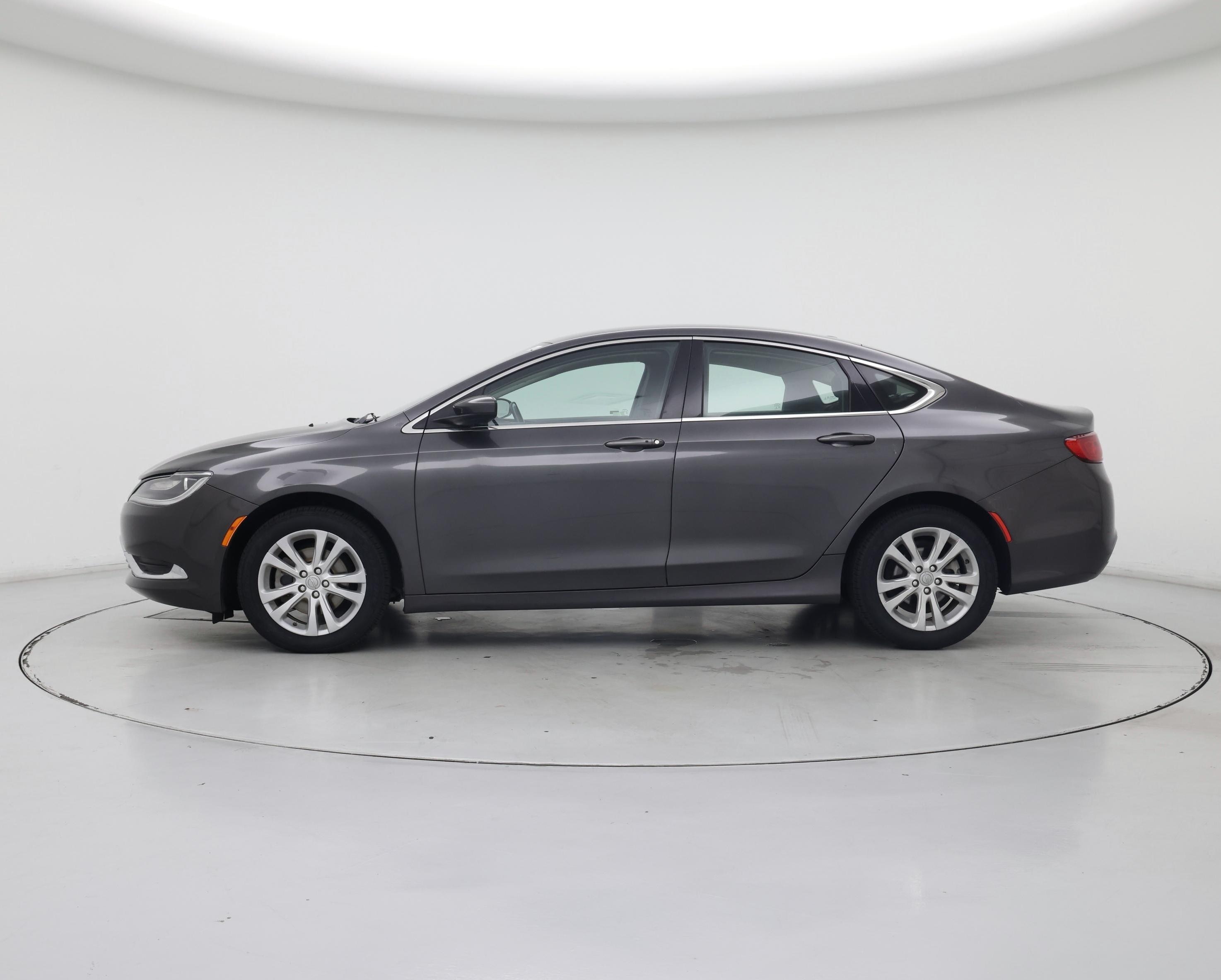 Thumbnail: 2015 Chrysler 200 - 3