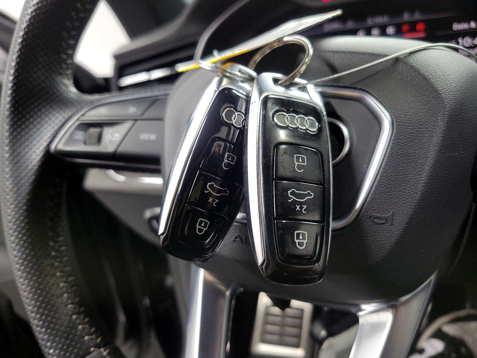Thumbnail: 2020 Audi SQ8 - 20