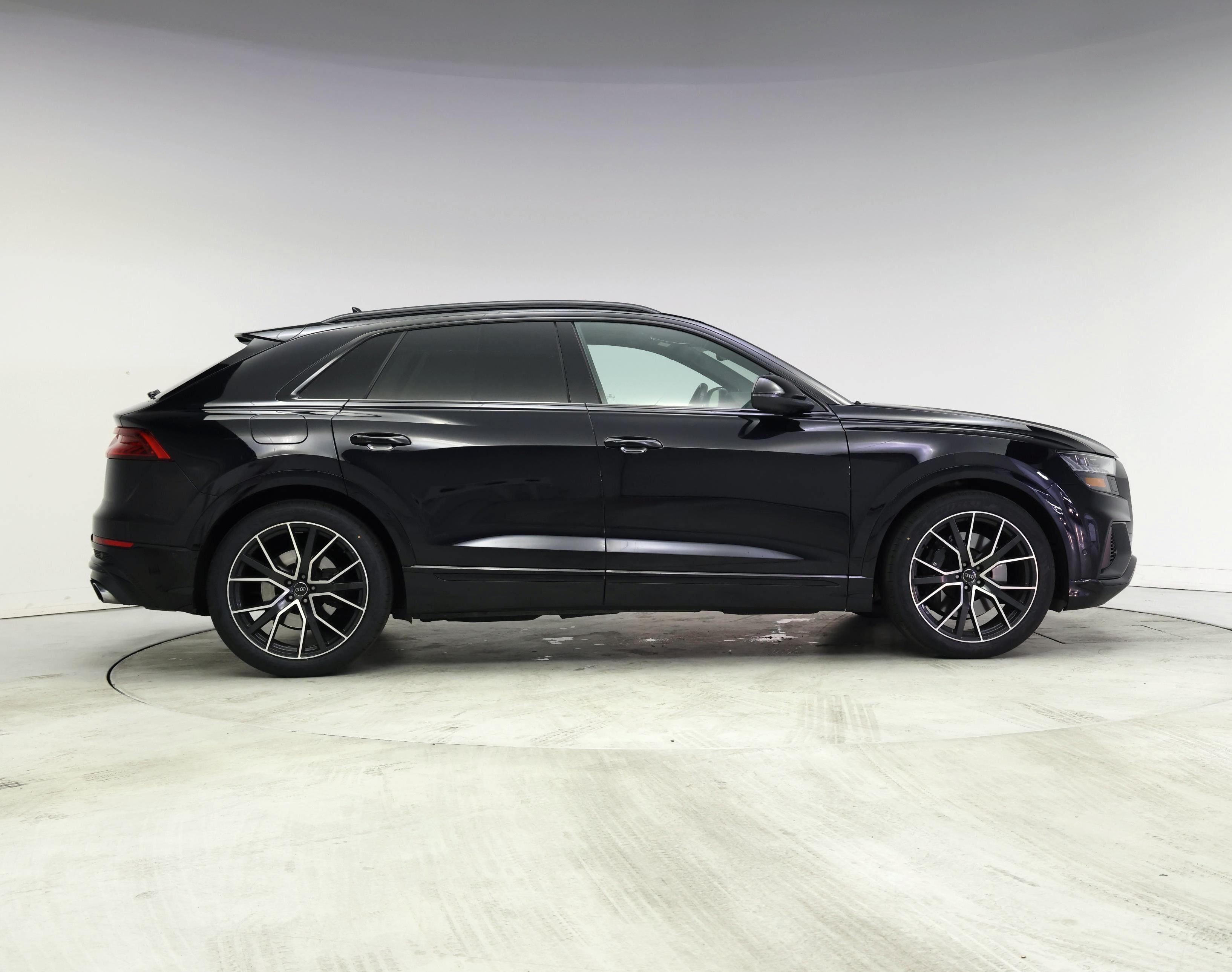 Thumbnail: 2020 Audi SQ8 - 7