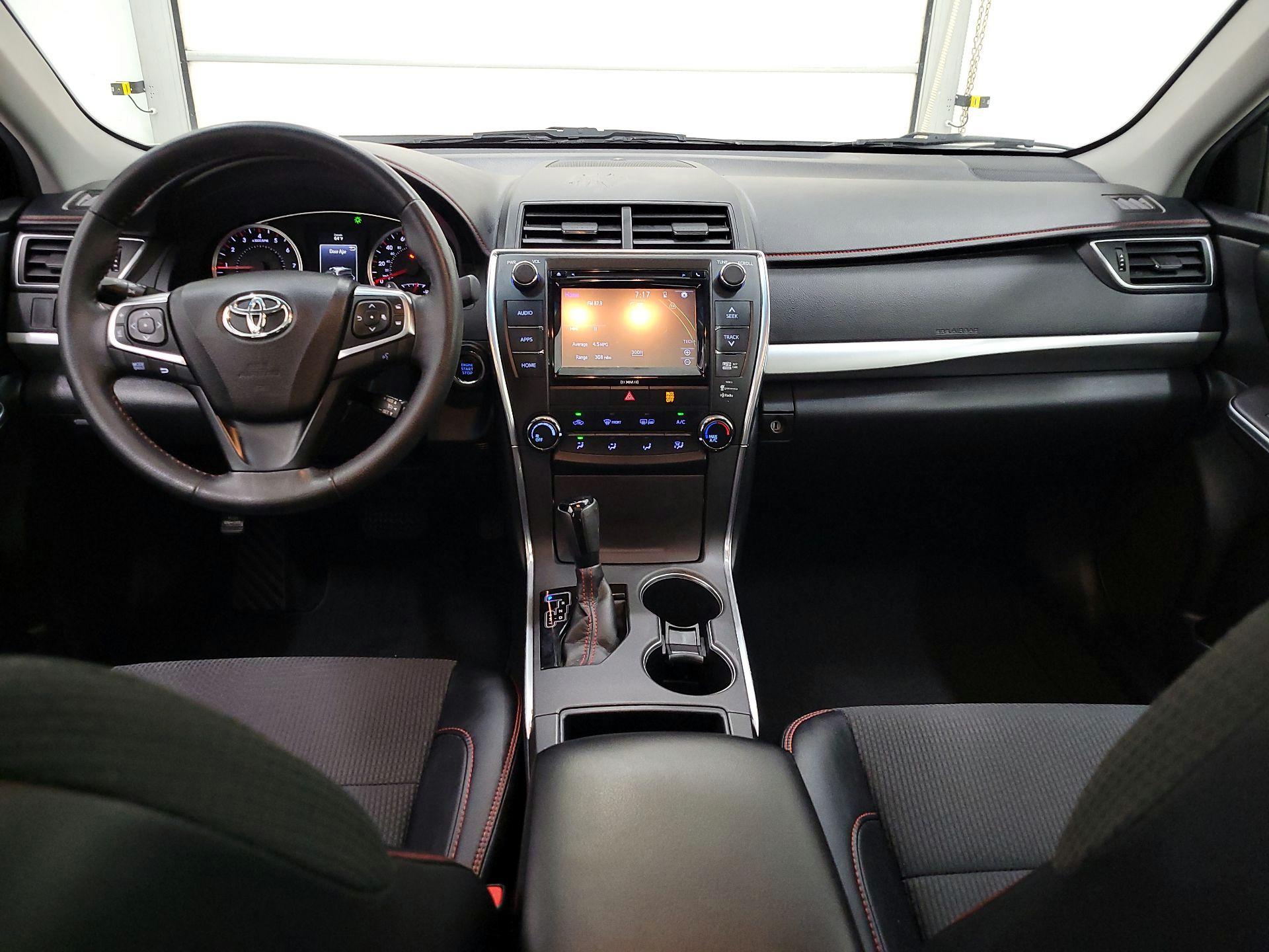 Thumbnail: 2016 Toyota Camry - 9