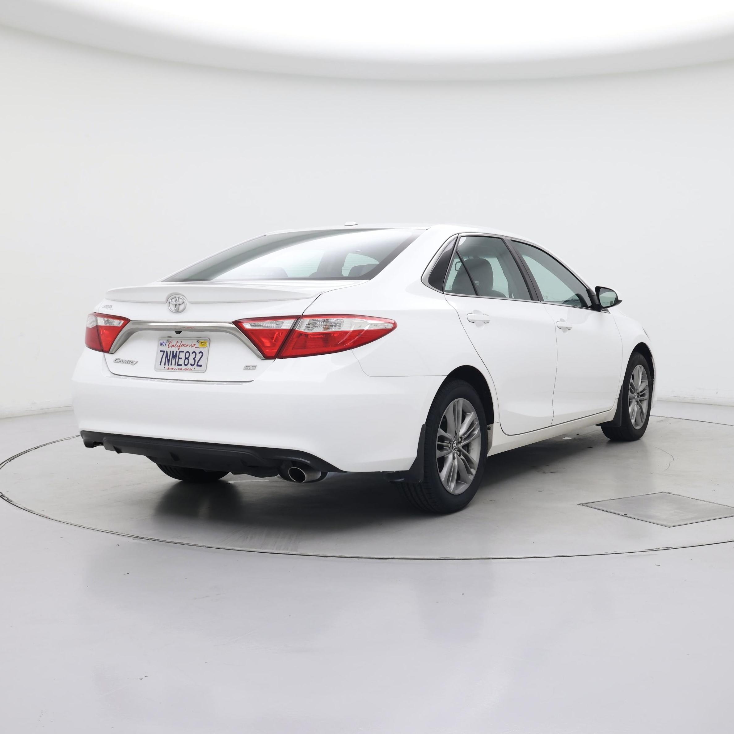 Thumbnail: 2016 Toyota Camry - 8