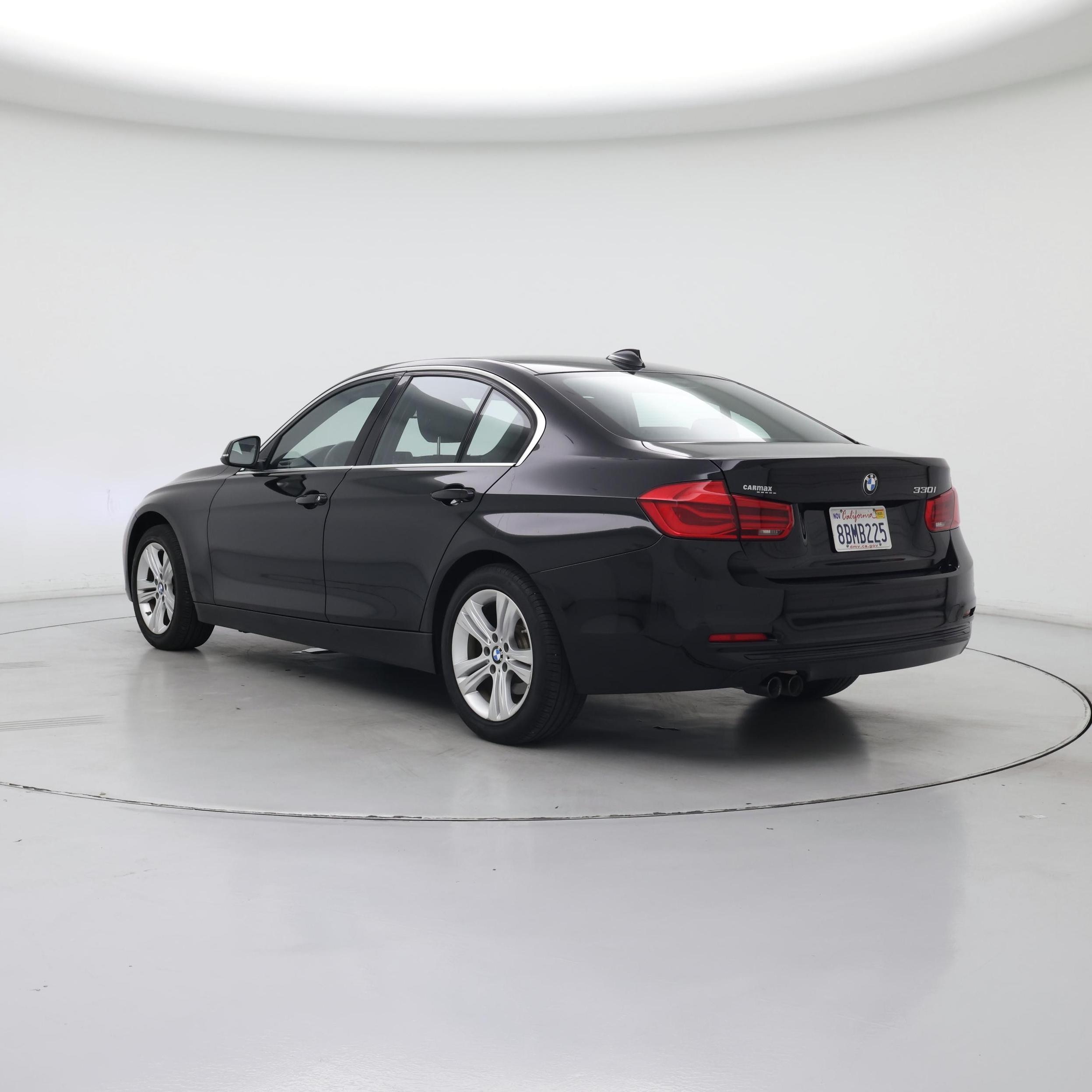 Thumbnail: 2017 BMW 3 Series - 2