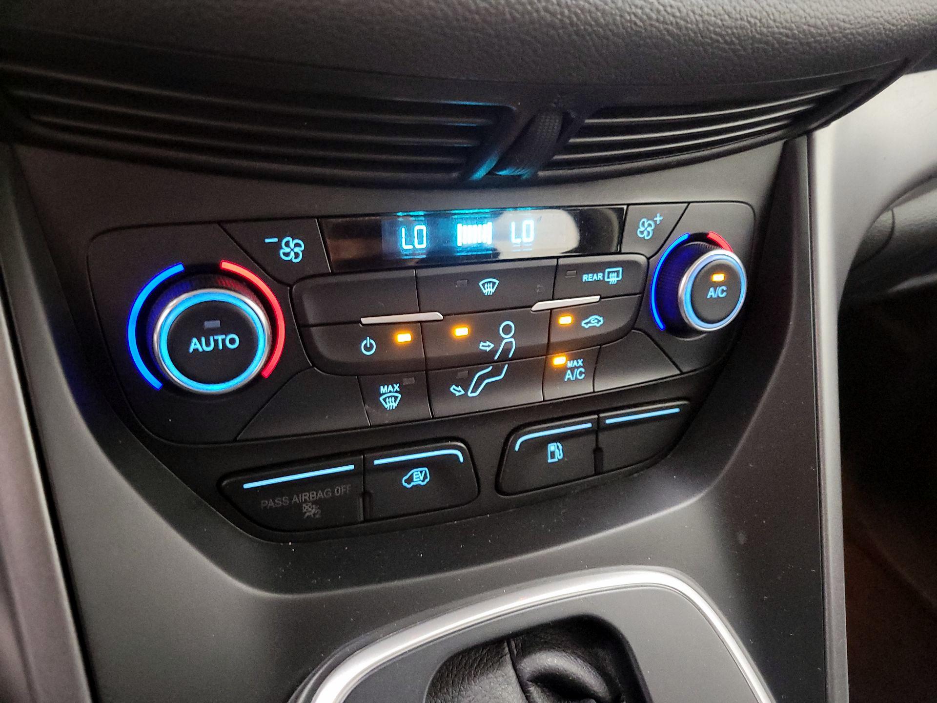 Thumbnail: 2017 Ford C-Max - 16
