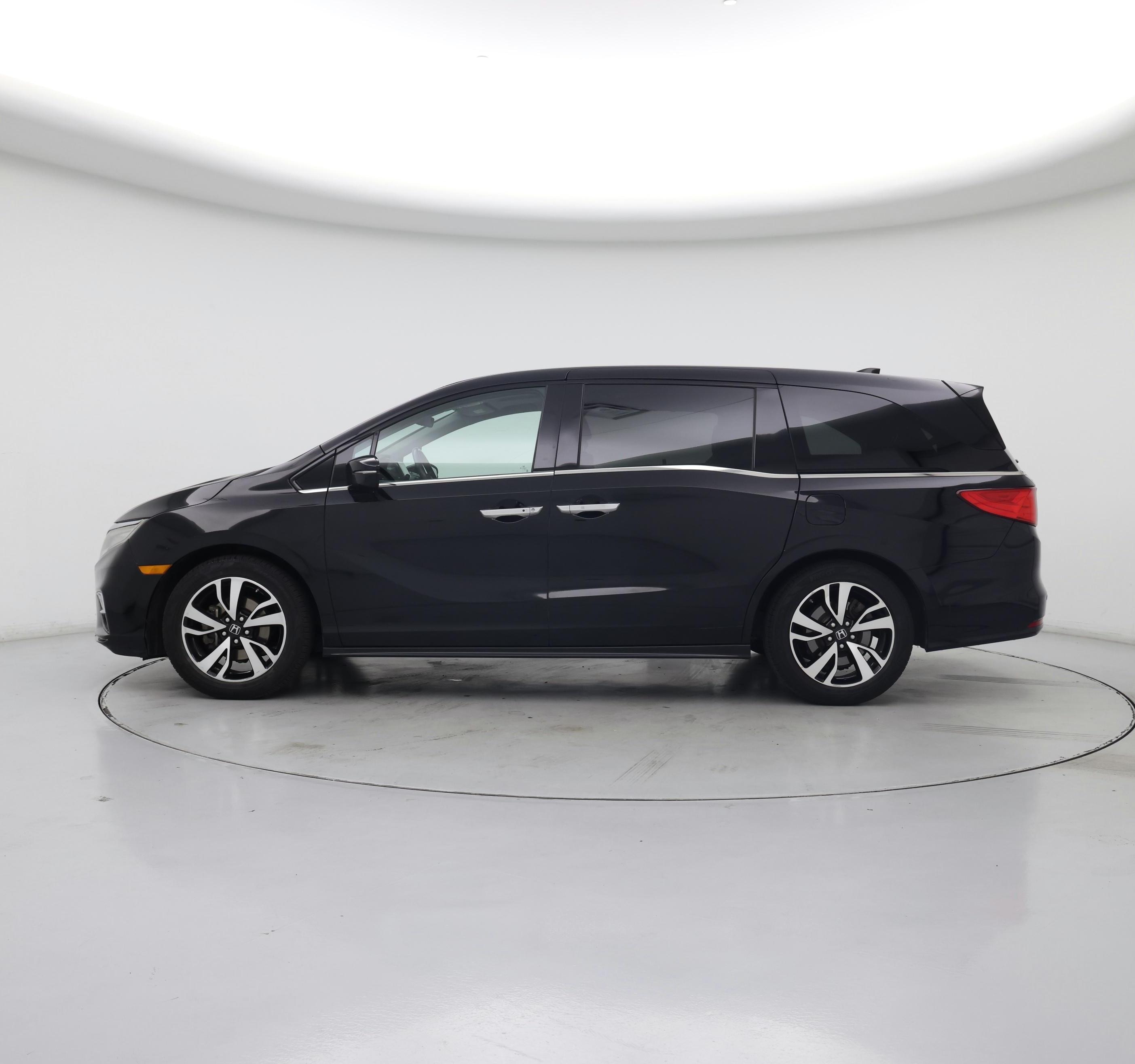 Thumbnail: 2018 Honda Odyssey - 3