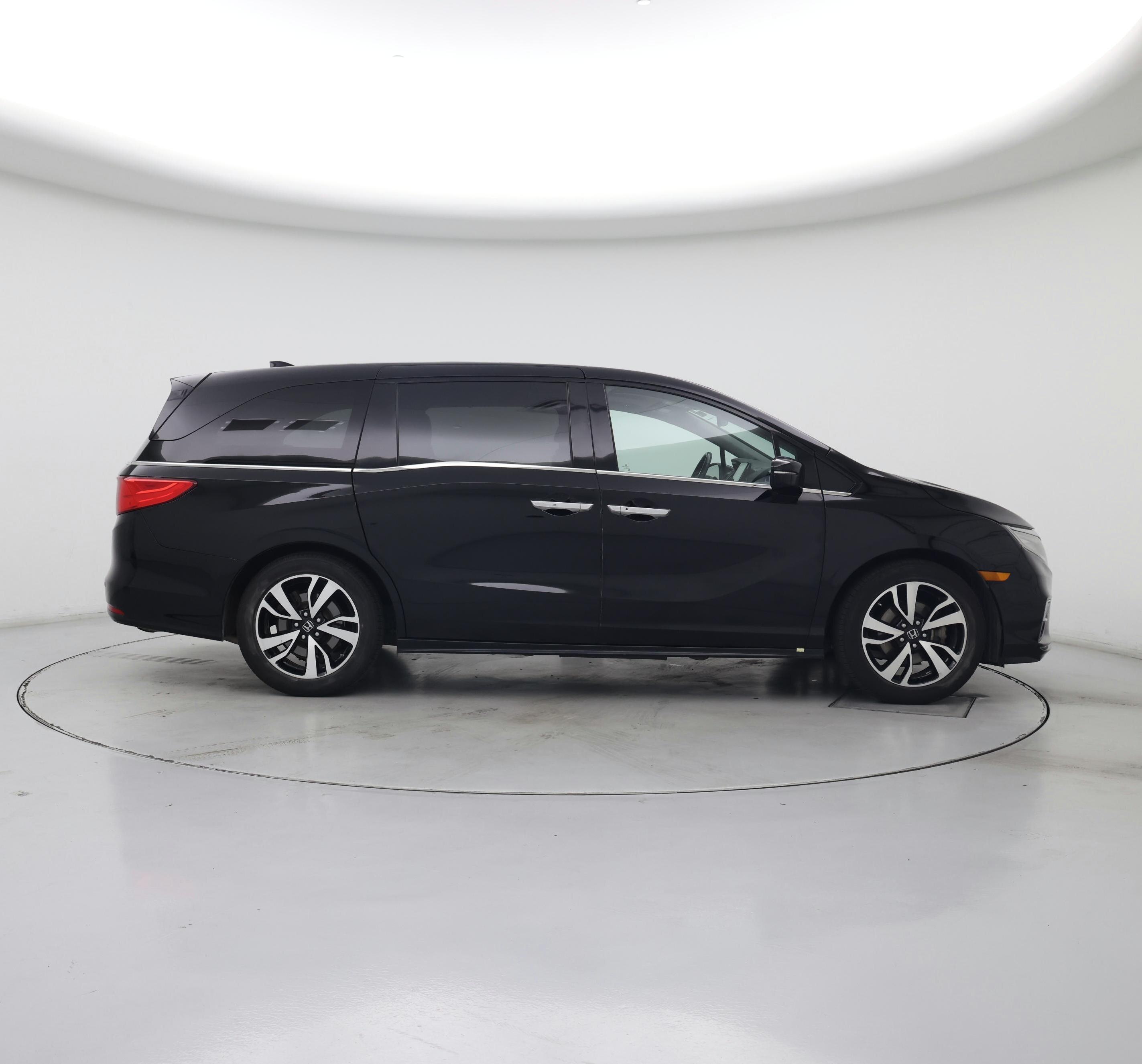 Thumbnail: 2018 Honda Odyssey - 7
