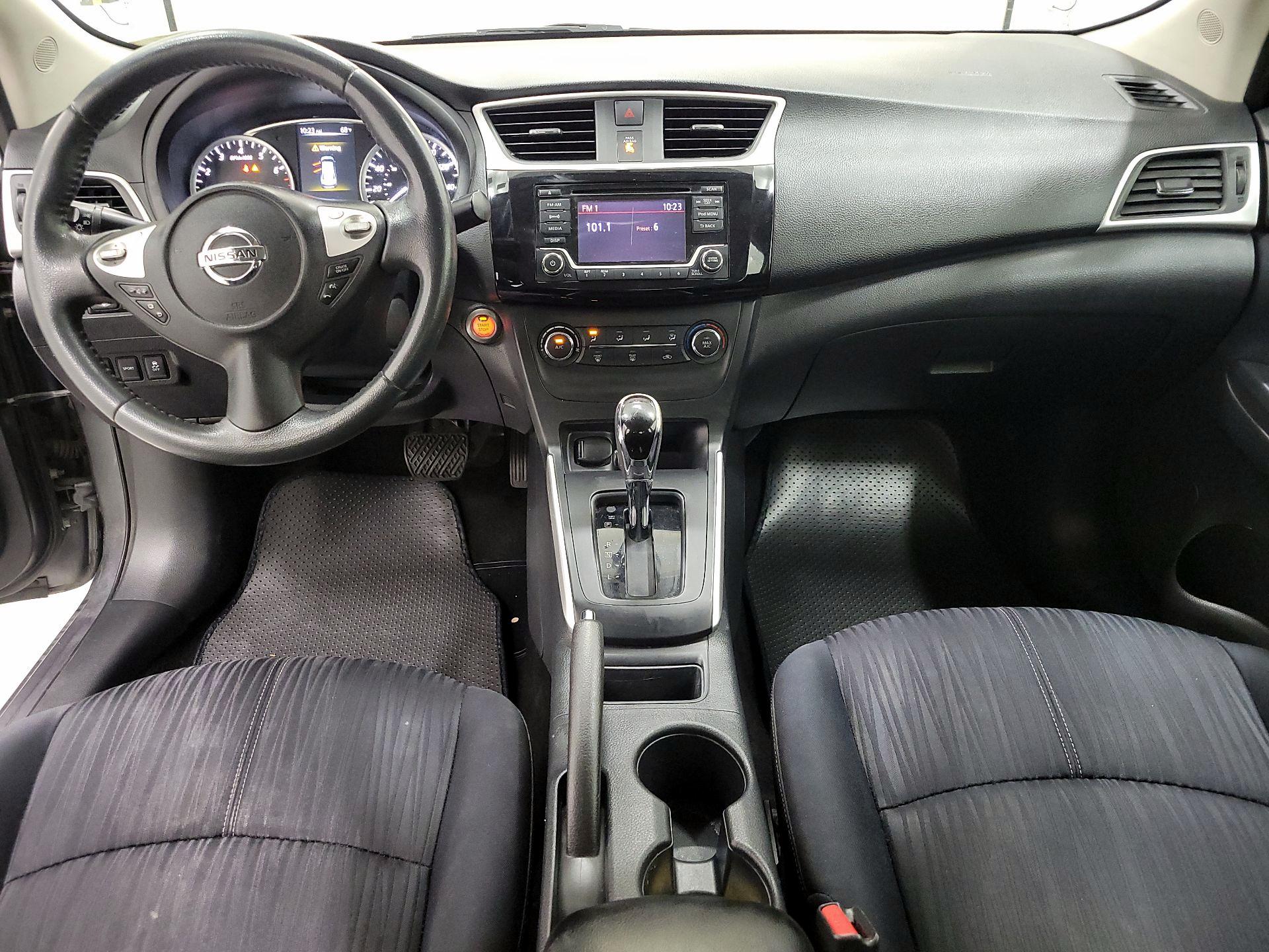 Thumbnail: 2017 Nissan Sentra - 9