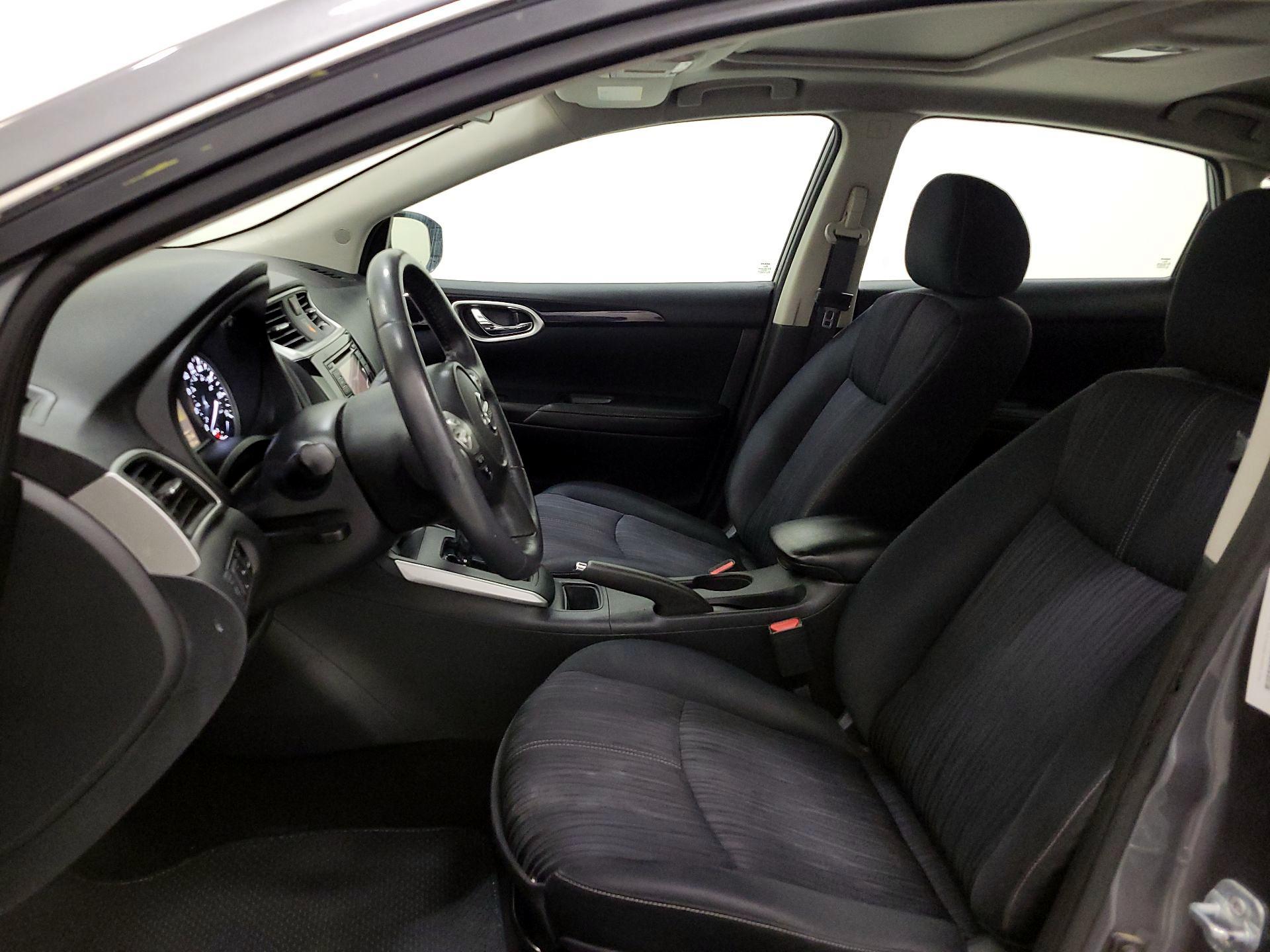 Thumbnail: 2017 Nissan Sentra - 11