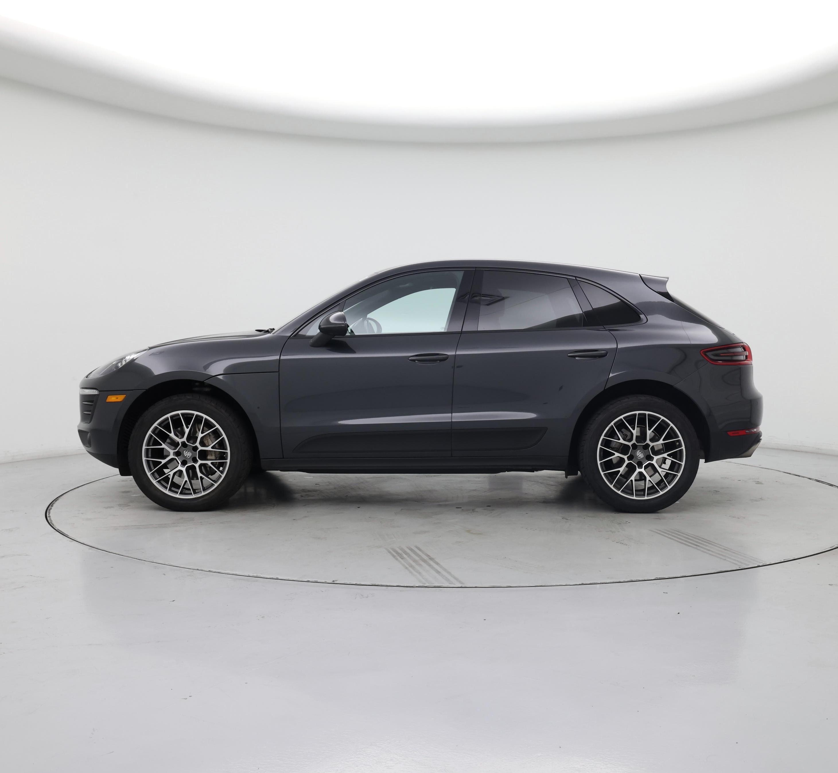 Thumbnail: 2018 Porsche Macan - 3